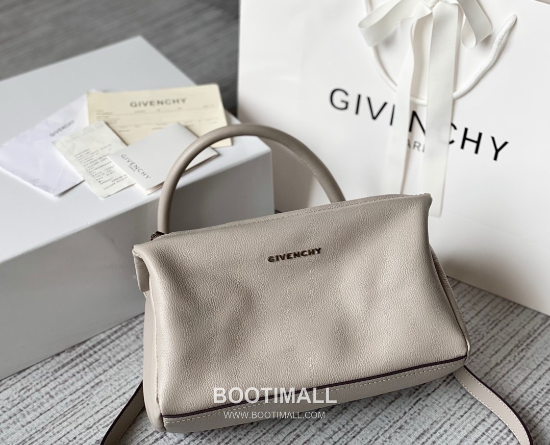 Givenchy Pandora Lambskin Crossbody Bag with Multi Compartment Zip Detail 지방시 판도라 램스킨 멀티 컴파트먼트 지퍼 크로스바디백 9919 28cm 3