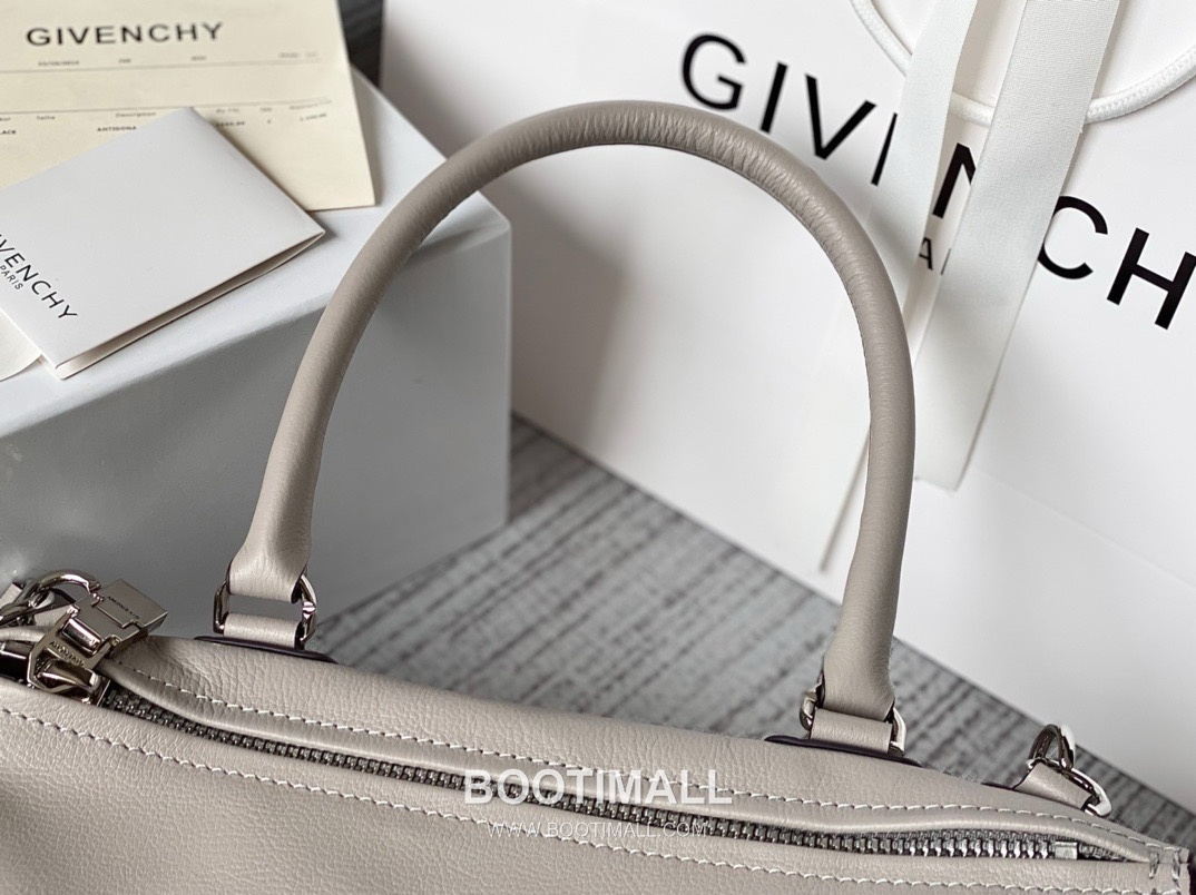 Givenchy Pandora Lambskin Crossbody Bag with Multi Compartment Zip Detail 지방시 판도라 램스킨 멀티 컴파트먼트 지퍼 크로스바디백 9918 32cm 4