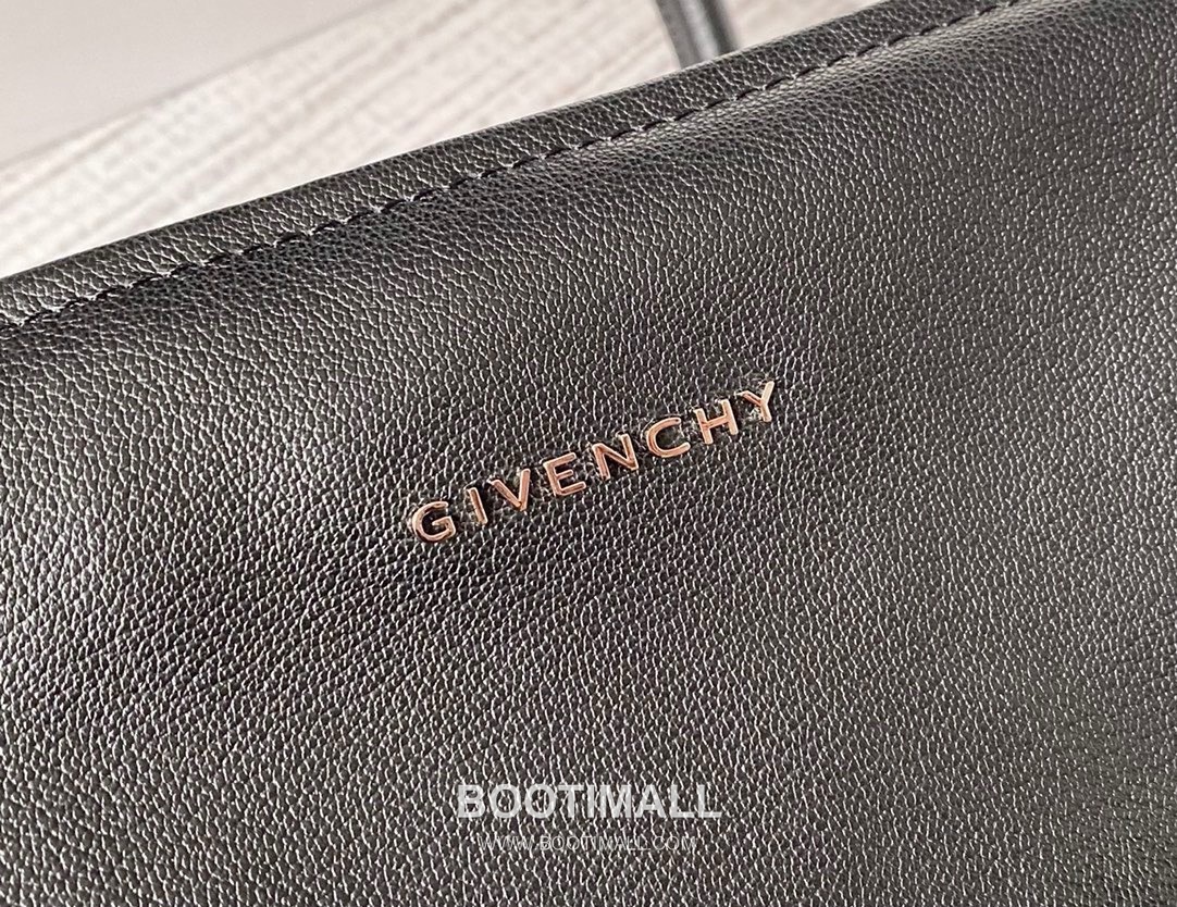 Givenchy Pandora Lambskin Crossbody Bag with Multi Compartment Zip Detail 지방시 판도라 램스킨 멀티 컴파트먼트 지퍼 크로스바디백 9919 28cm 6