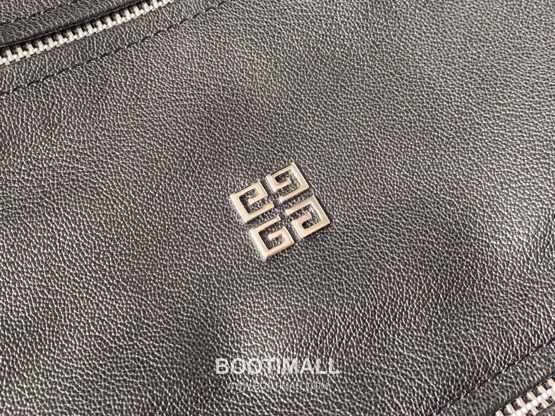 Givenchy Pandora Lambskin Crossbody Bag with Multi Compartment Zip Detail 지방시 판도라 램스킨 멀티 컴파트먼트 지퍼 크로스바디백 9919 28cm 7