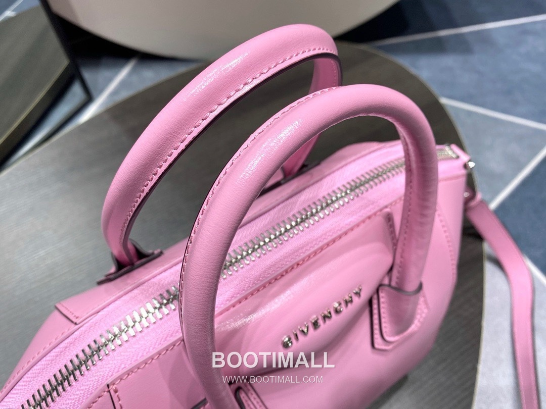 Givenchy Antigona Box Calfskin Top Handle Bag with Zip Closure and Detachable Strap 지방시 안티고나 박스 카프스킨 지퍼 탑핸들백 22cm 7