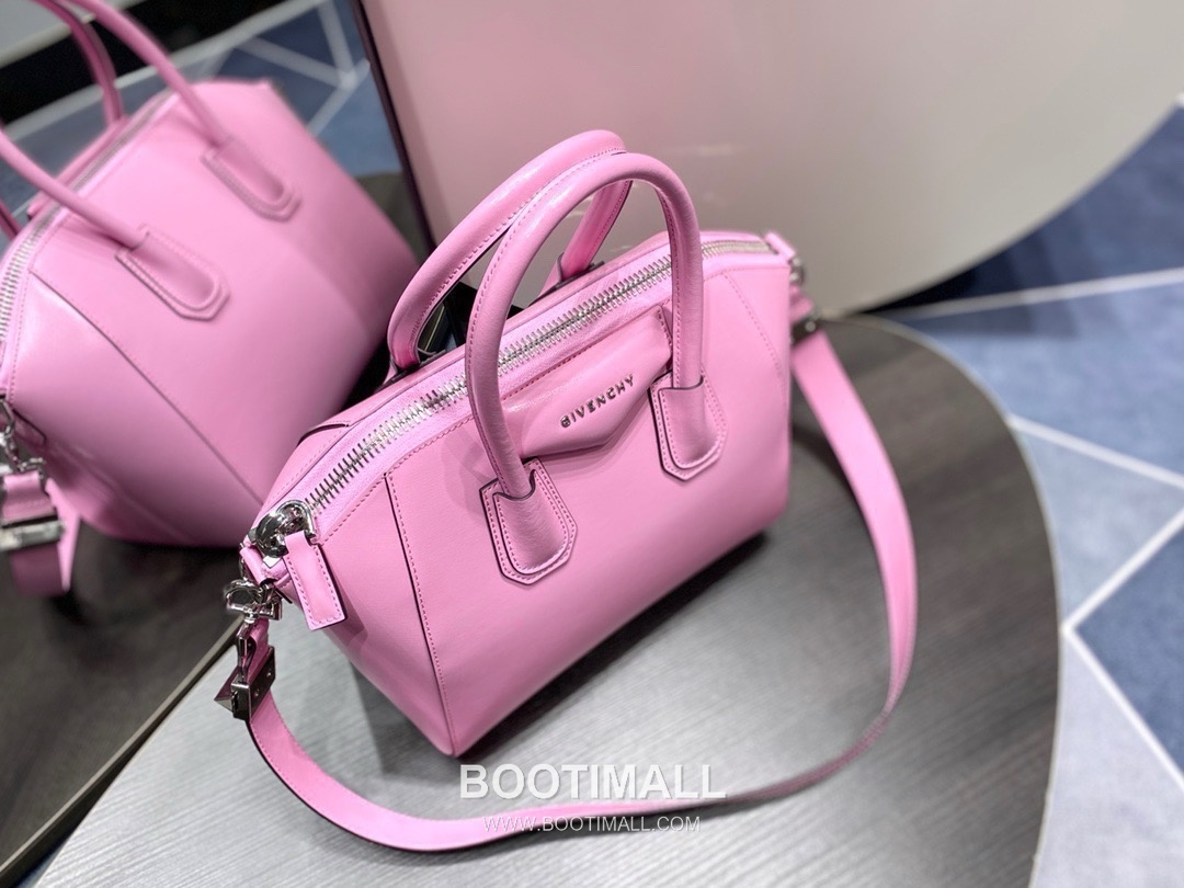 Givenchy Antigona Box Calfskin Top Handle Bag with Zip Closure and Detachable Strap 지방시 안티고나 박스 카프스킨 지퍼 탑핸들백 28cm 5
