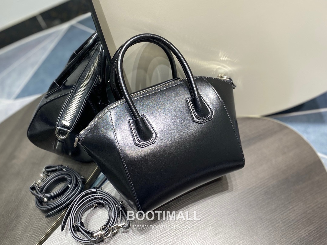 Givenchy Antigona Box Calfskin Top Handle Bag with Zip Closure and Detachable Strap 지방시 안티고나 박스 카프스킨 지퍼 탑핸들백 22cm 5