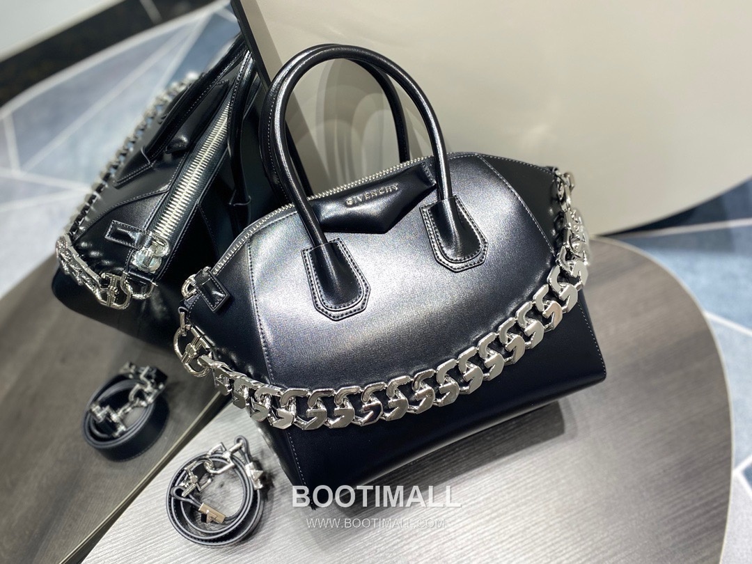 Givenchy Antigona Box Calfskin Top Handle Bag with Zip Closure and Detachable Strap 지방시 안티고나 박스 카프스킨 지퍼 탑핸들백 28cm 1
