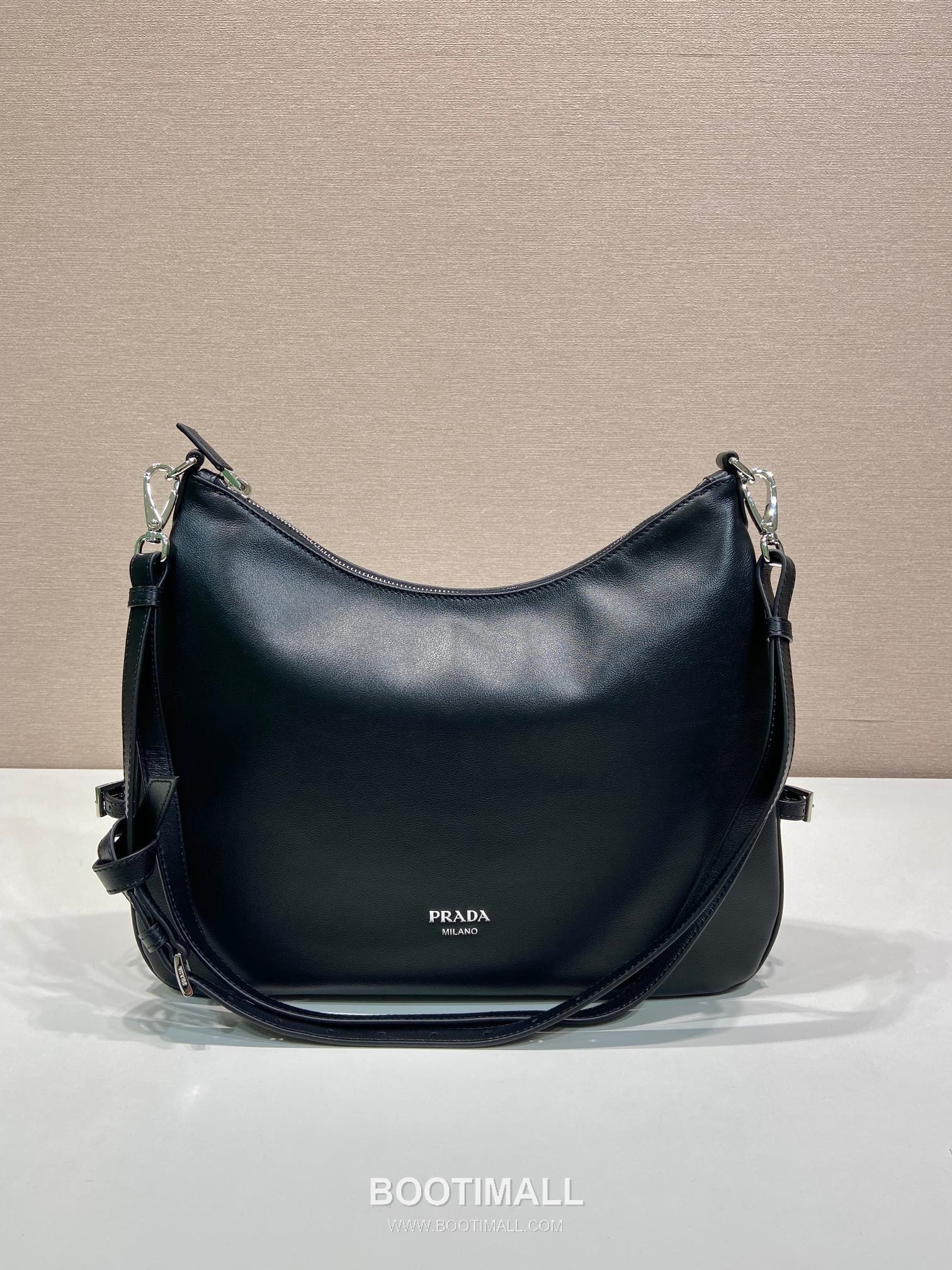 Prada Calfskin Hobo Shoulder Bag with Embossed Logo and Zip Closure 프라다 카프스킨 엠보스드 로고 지퍼 호보 숄더백 1BC288 33cm 1