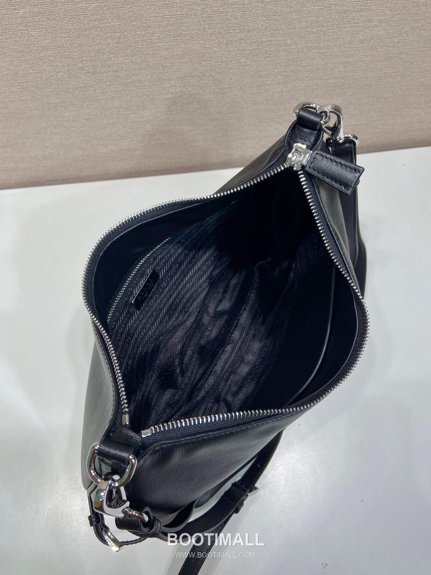 Prada Calfskin Hobo Shoulder Bag with Embossed Logo and Zip Closure 프라다 카프스킨 엠보스드 로고 지퍼 호보 숄더백 1BC288 33cm 8