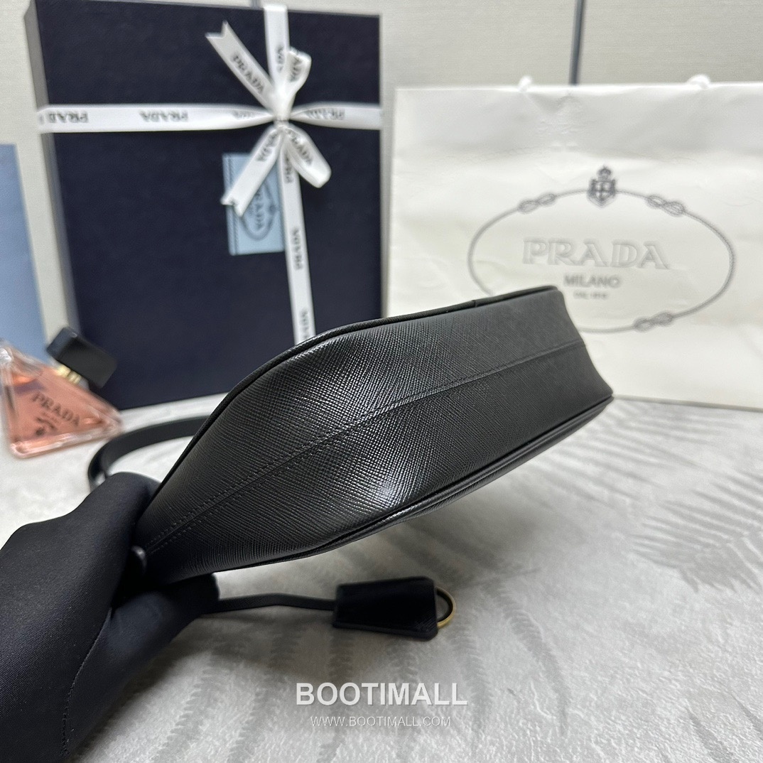 Prada Hobo Crossgrain Calfskin Shoulder Bag with Triangle Logo Strap 프라다 호보 크로스그레인 카프스킨 트라이앵글 로고 스트랩 숄더백 1BC204 22cm 4