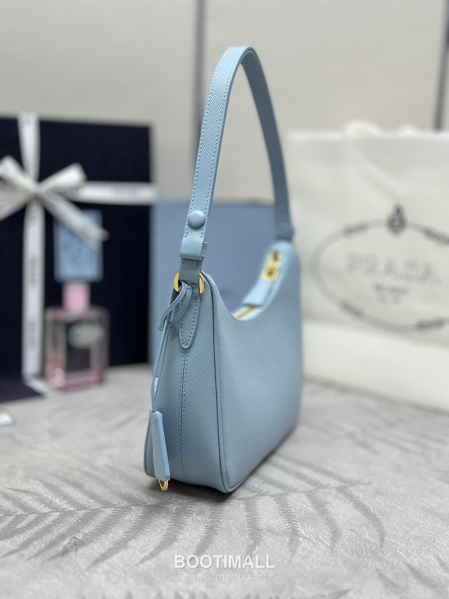 Prada Hobo Crossgrain Calfskin Shoulder Bag with Triangle Logo Strap 프라다 호보 크로스그레인 카프스킨 트라이앵글 로고 스트랩 숄더백 1BC204 22cm 3