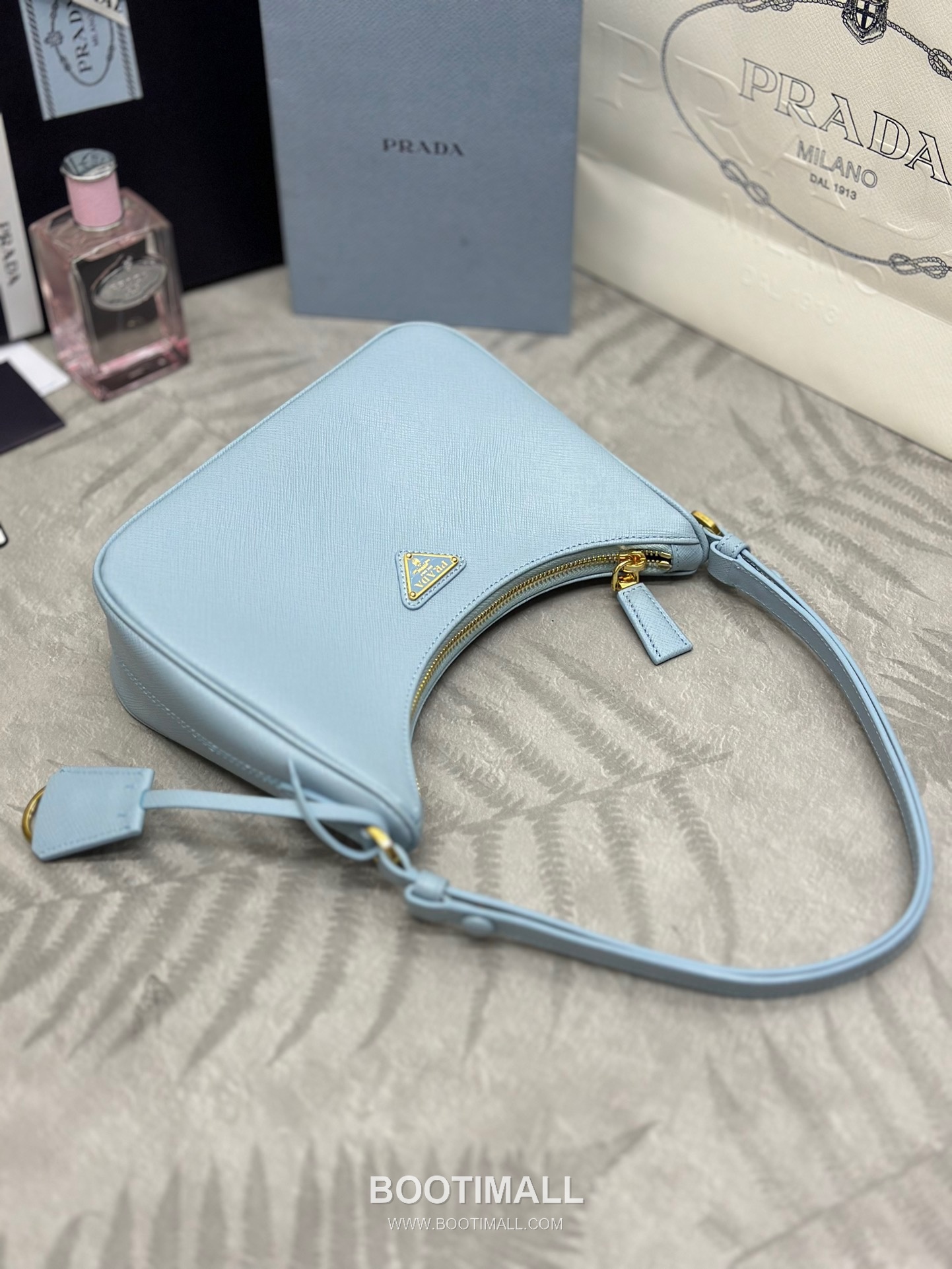 Prada Hobo Crossgrain Calfskin Shoulder Bag with Triangle Logo Strap 프라다 호보 크로스그레인 카프스킨 트라이앵글 로고 스트랩 숄더백 1BC204 22cm 4