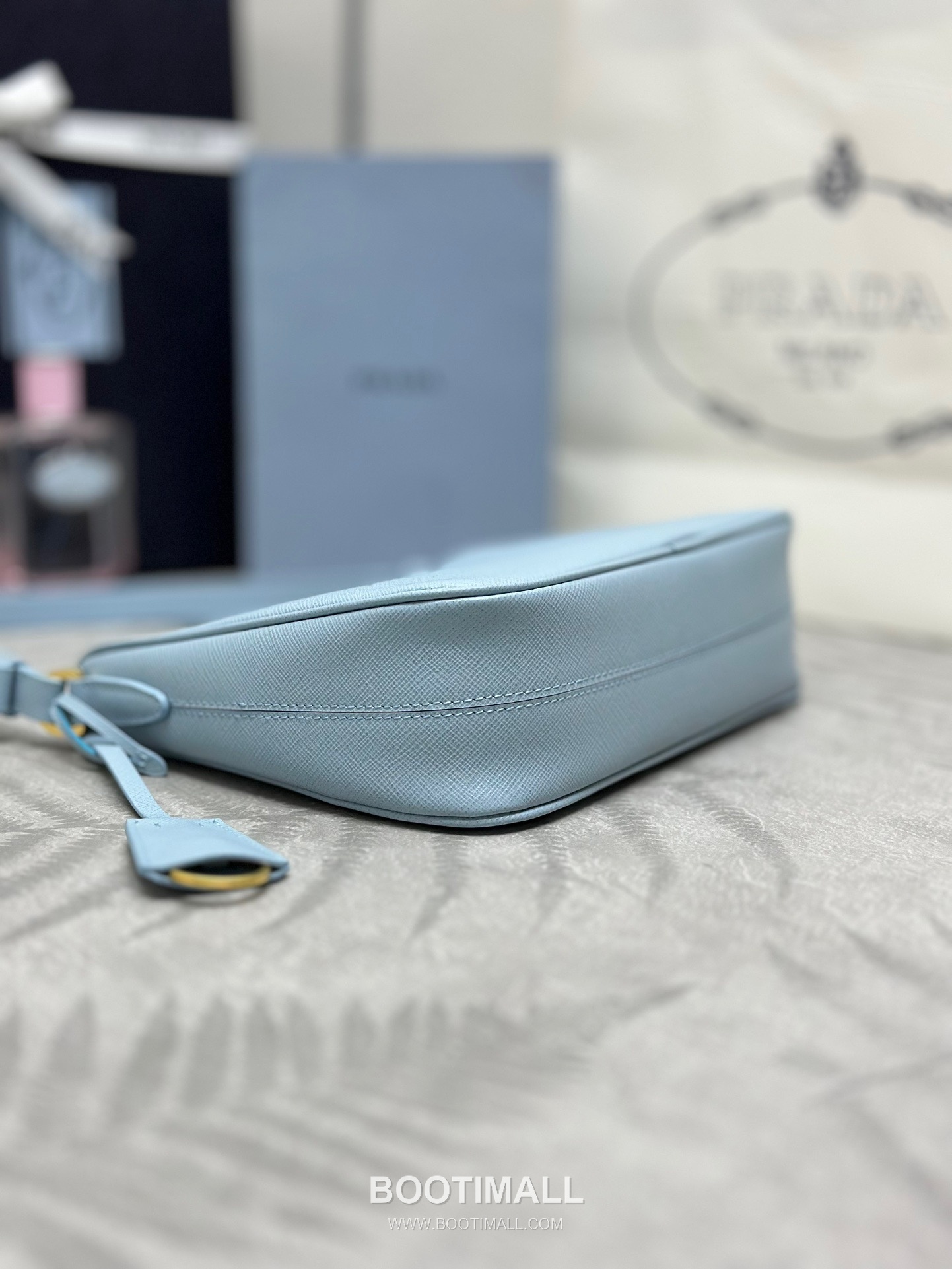 Prada Hobo Crossgrain Calfskin Shoulder Bag with Triangle Logo Strap 프라다 호보 크로스그레인 카프스킨 트라이앵글 로고 스트랩 숄더백 1BC204 22cm 5