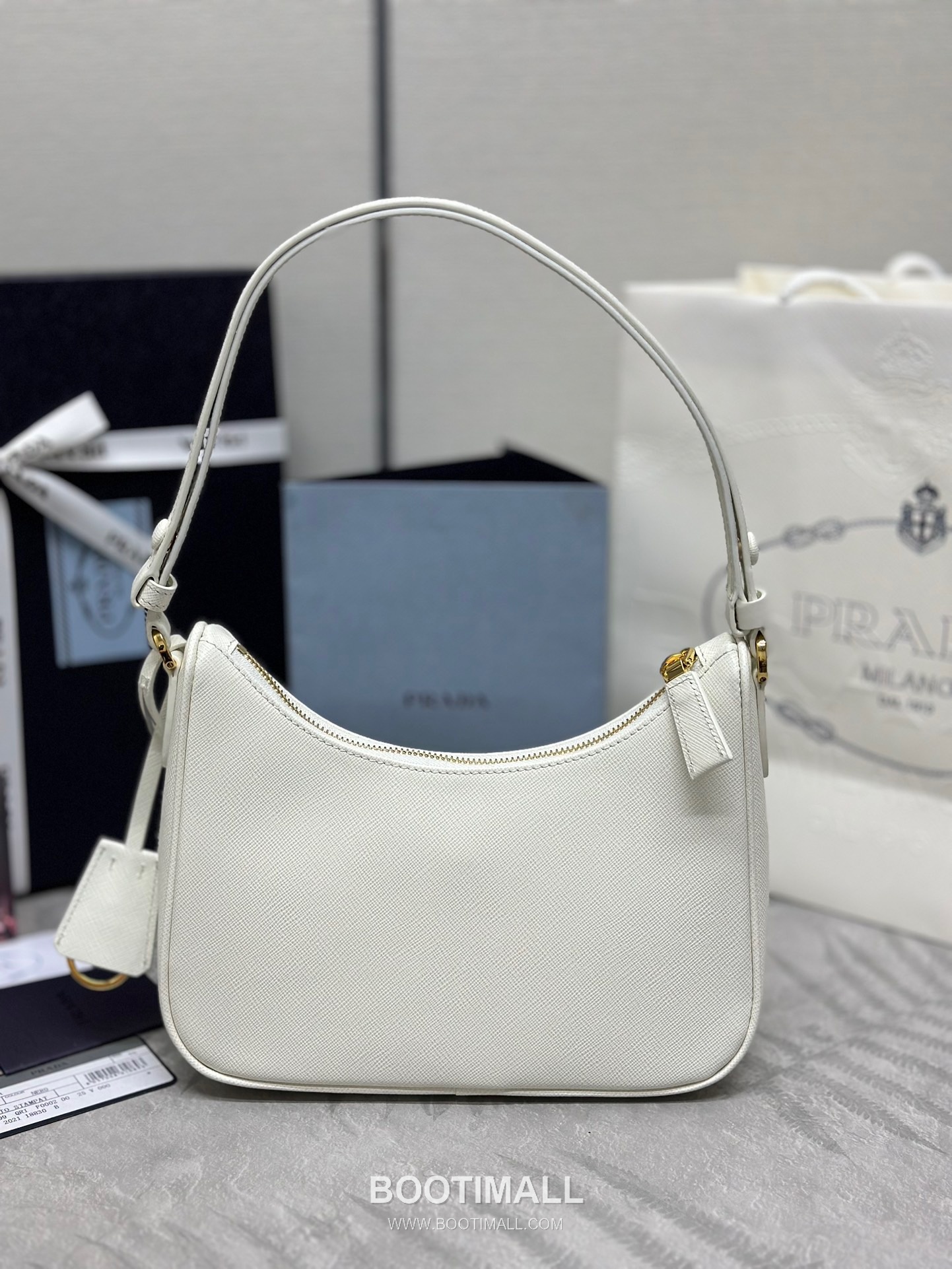 Prada Hobo Crossgrain Calfskin Shoulder Bag with Triangle Logo Strap 프라다 호보 크로스그레인 카프스킨 트라이앵글 로고 스트랩 숄더백 1BC204 22cm 6