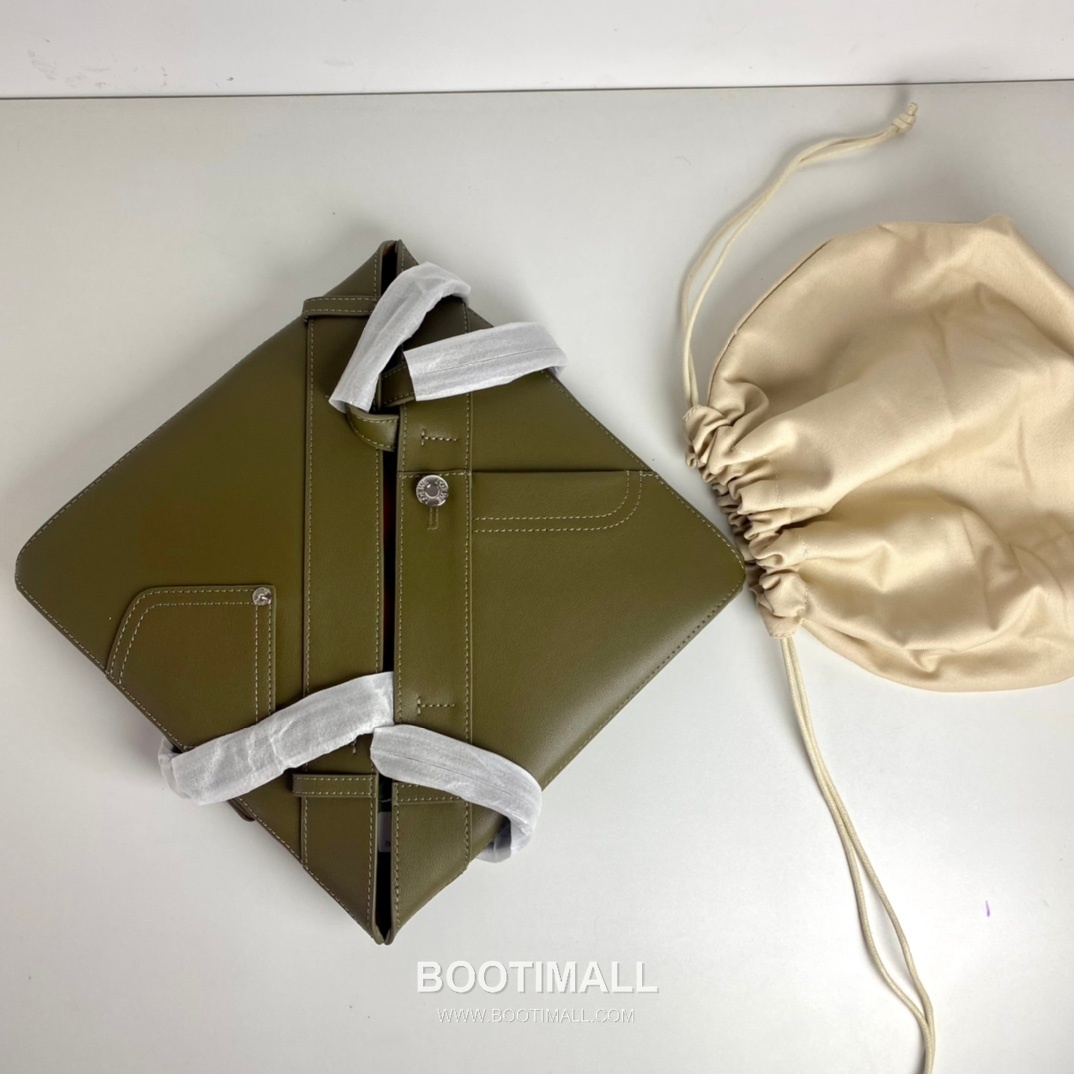 Loewe Panta Calfskin Foldable Tote Bag with Minimal Structure 로에베 판타 카프스킨 폴더블 토트백 미니멀 구조 브라운 2513 32cm 8