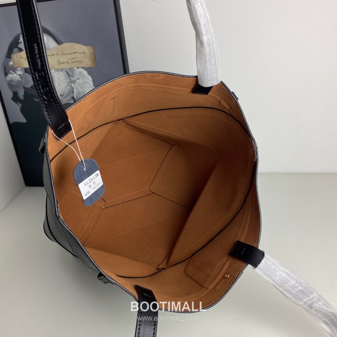 Loewe Panta Calfskin Foldable Tote Bag with Minimal Structure 로에베 판타 카프스킨 폴더블 토트백 미니멀 구조 브라운 2513 32cm 7