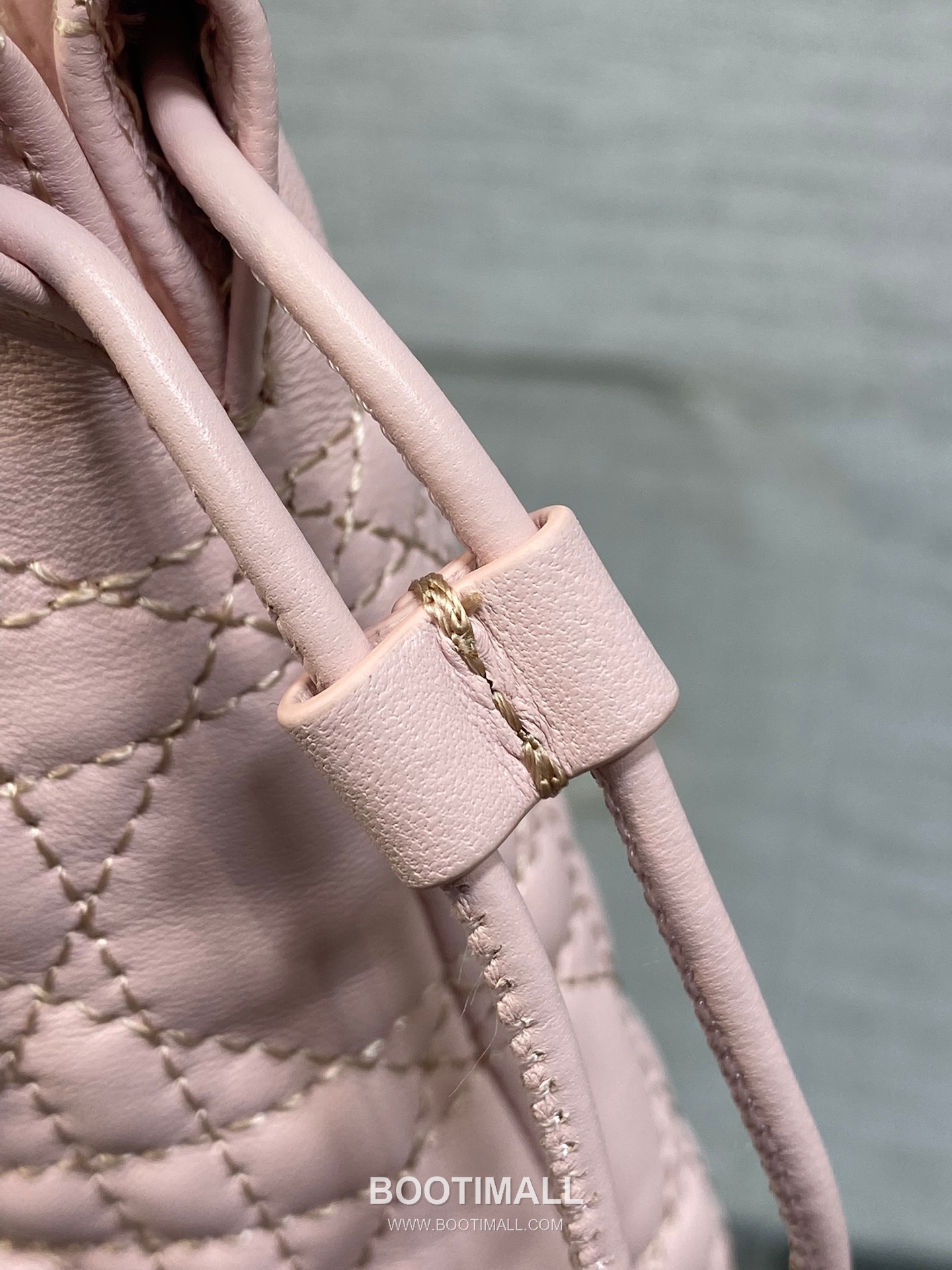 Dior Adiorable Lambskin Quilted Drawstring Bucket Bag with Bow Charm 디올 아디오러블 램스킨 퀼팅 보우 참 드로스트링 버킷백 블랙 20cm 6