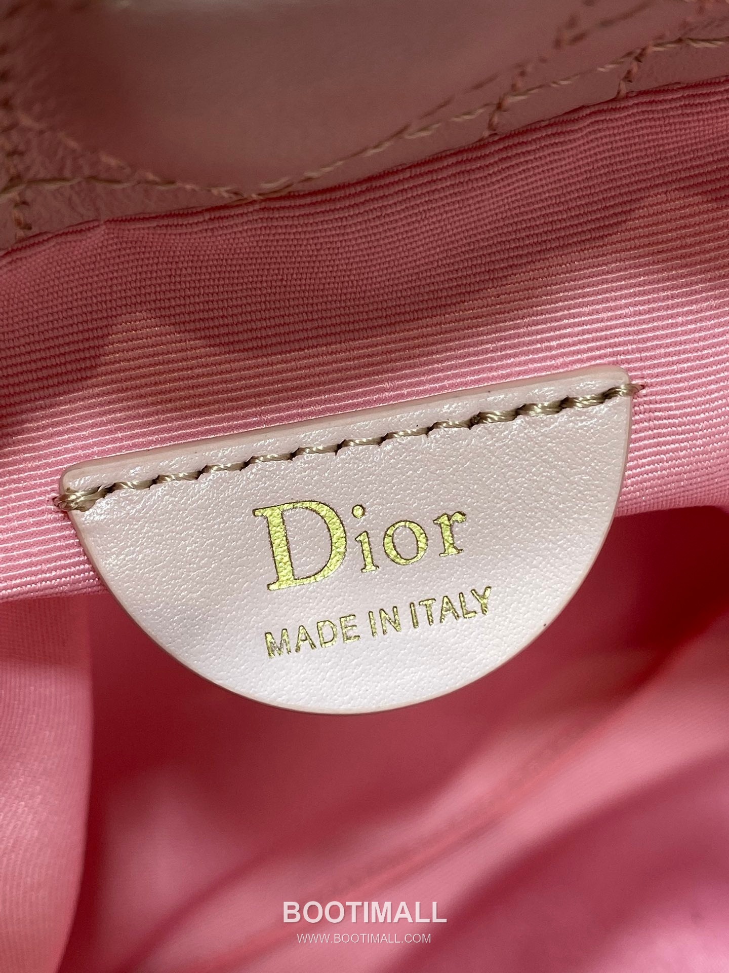 Dior Adiorable Lambskin Quilted Drawstring Bucket Bag with Bow Charm 디올 아디오러블 램스킨 퀼팅 보우 참 드로스트링 버킷백 블랙 20cm 10