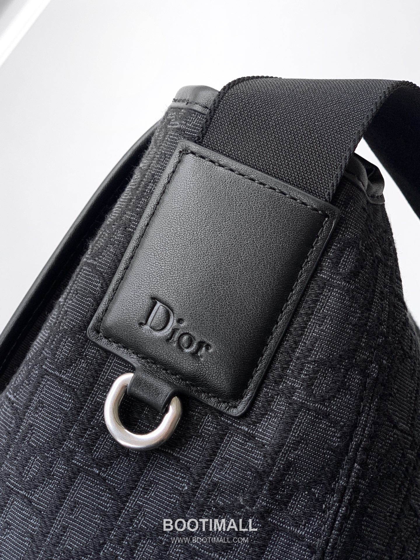 Dior Jett Oblique Canvas Messenger Bag with CD Buckle Flap 디올 제트 오블리크 캔버스 CD 버클 플랩 메신저백 브라운 1DBME210YUS 48cm 7