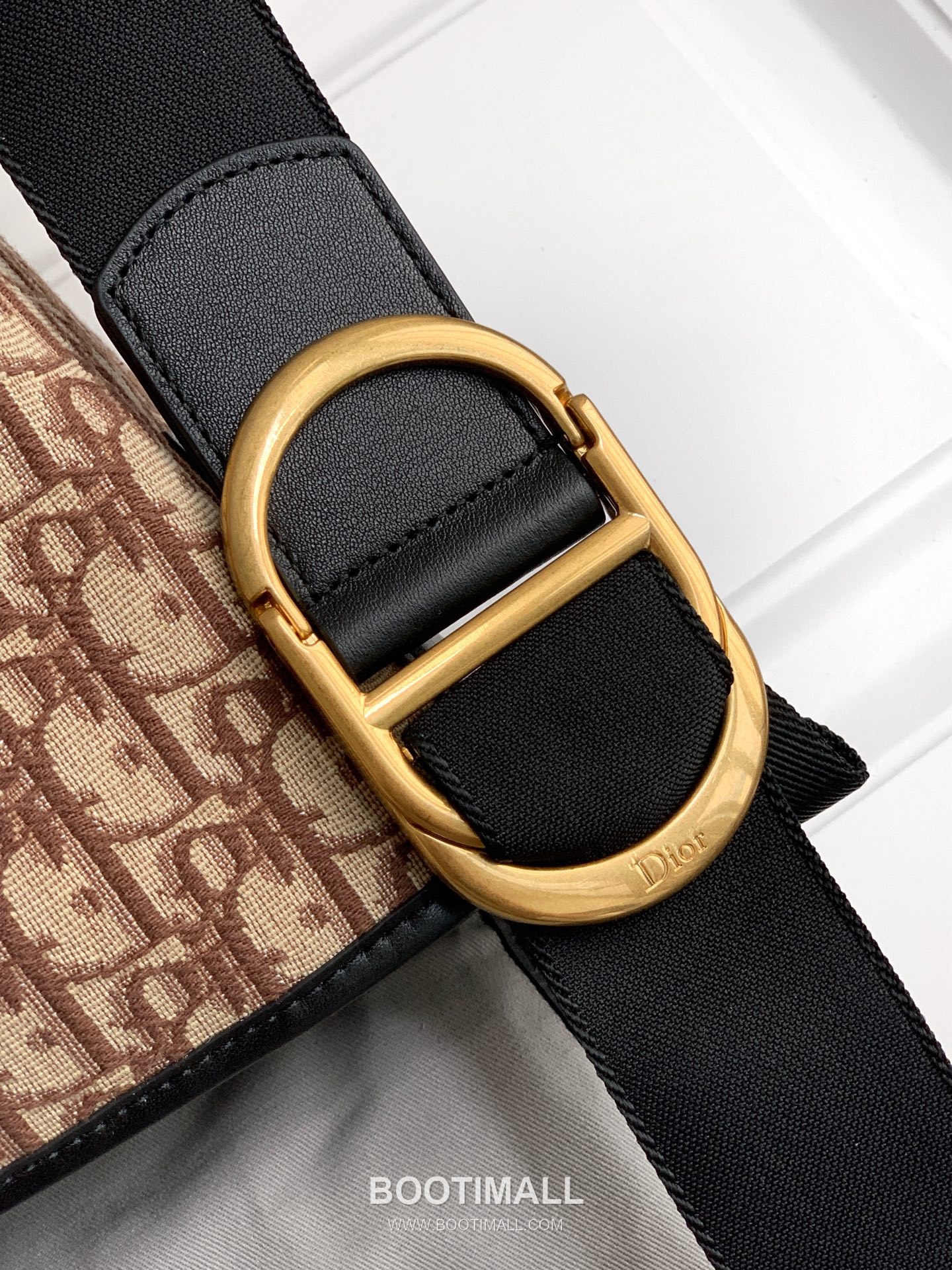 Dior Jett Oblique Canvas Messenger Bag with CD Buckle Flap 디올 제트 오블리크 캔버스 CD 버클 플랩 메신저백 브라운 1DBME210YUS 48cm 5