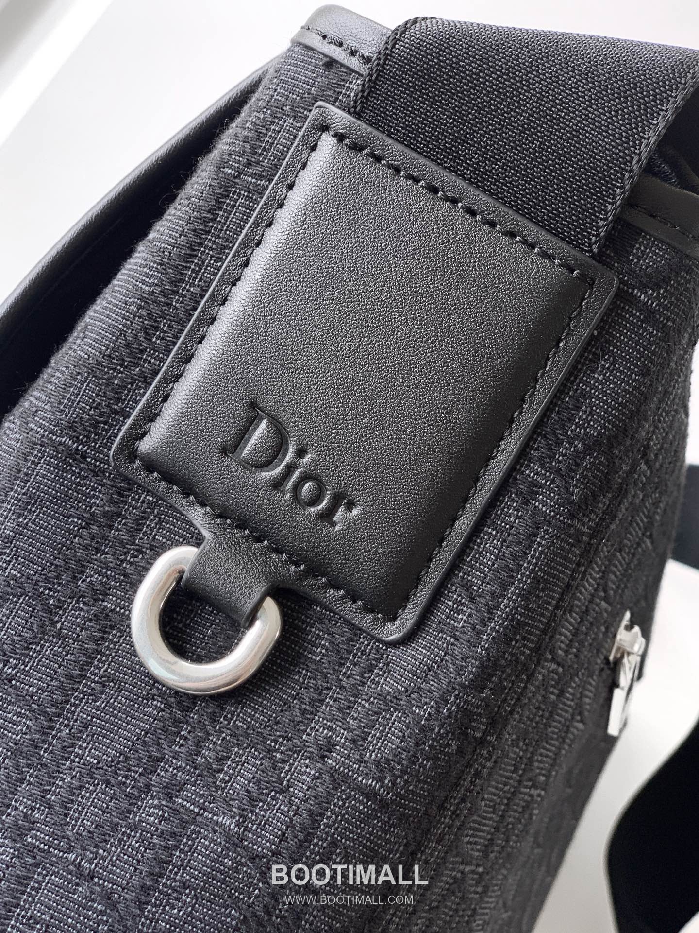Dior Jett Oblique Canvas Messenger Bag with CD Buckle Flap 디올 제트 오블리크 캔버스 CD 버클 플랩 메신저백 블랙 1DBME214 31cm 6