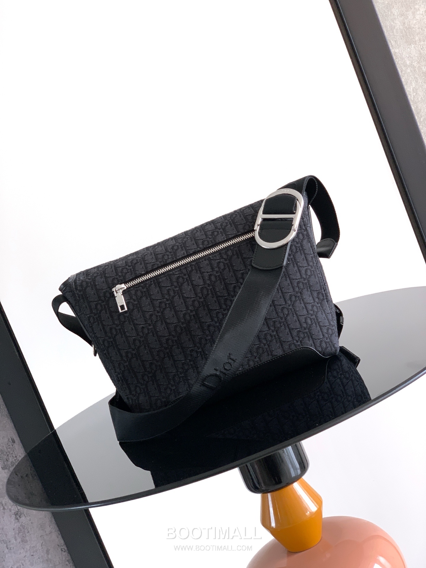 Dior Jett Oblique Canvas Messenger Bag with CD Buckle Flap 디올 제트 오블리크 캔버스 CD 버클 플랩 메신저백 블랙 1DBPO458YUS 27cm 3