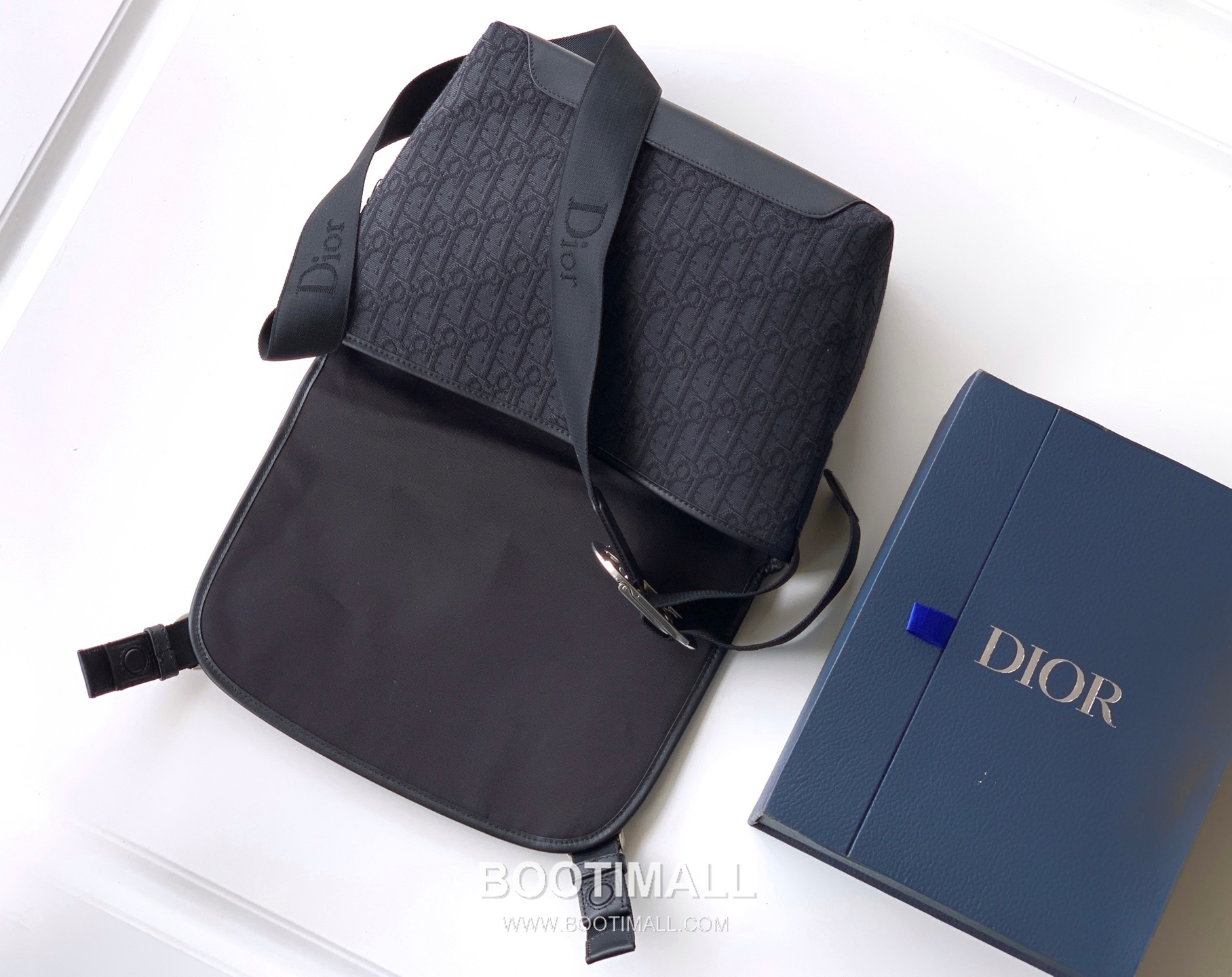 Dior Jett Oblique Canvas Messenger Bag with CD Buckle Flap 디올 제트 오블리크 캔버스 CD 버클 플랩 메신저백 블랙 1DBPO458YUS 27cm 5