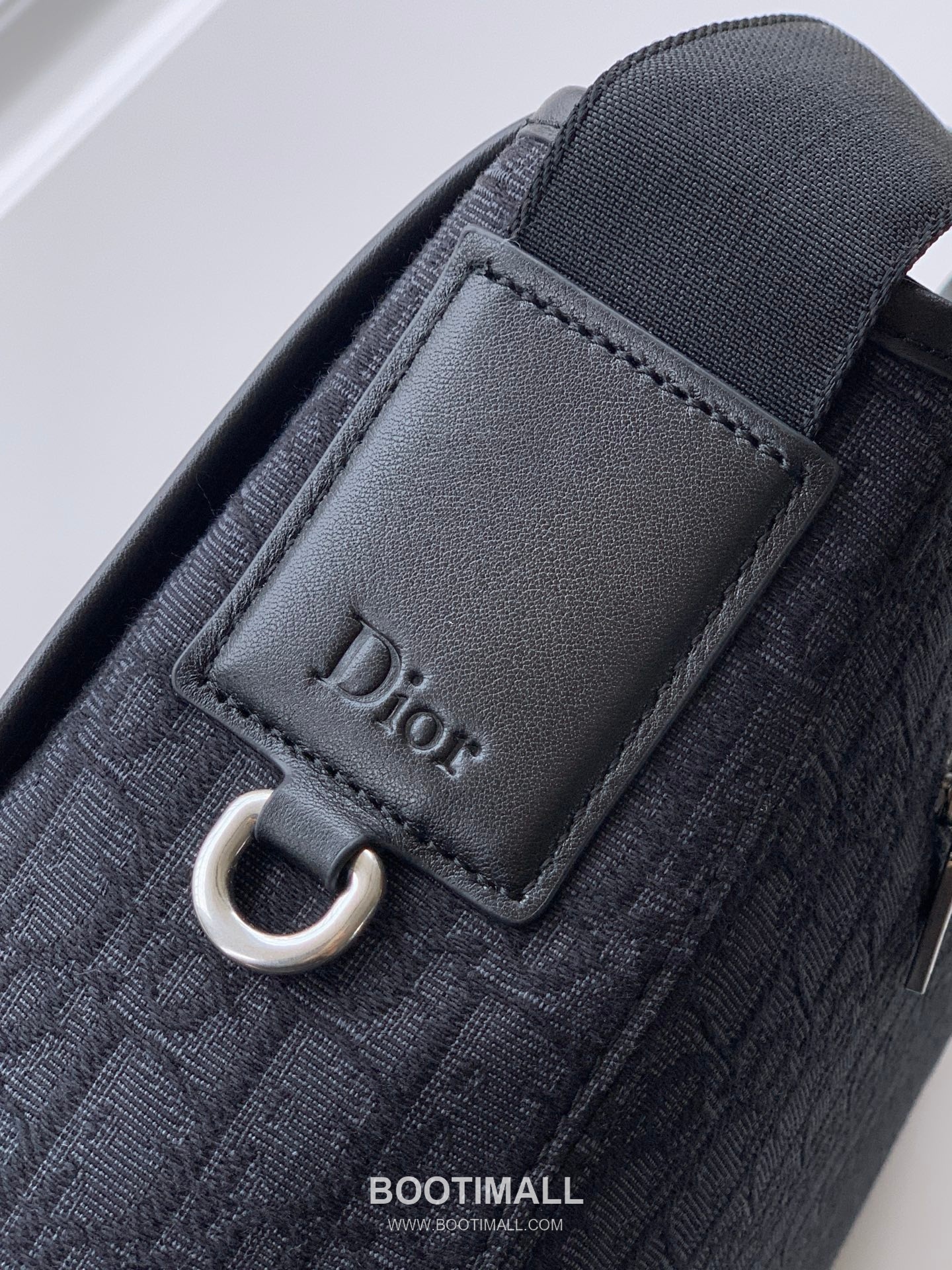 Dior Jett Oblique Canvas Messenger Bag with CD Buckle Flap 디올 제트 오블리크 캔버스 CD 버클 플랩 메신저백 블랙 1DBPO458YUS 27cm 6