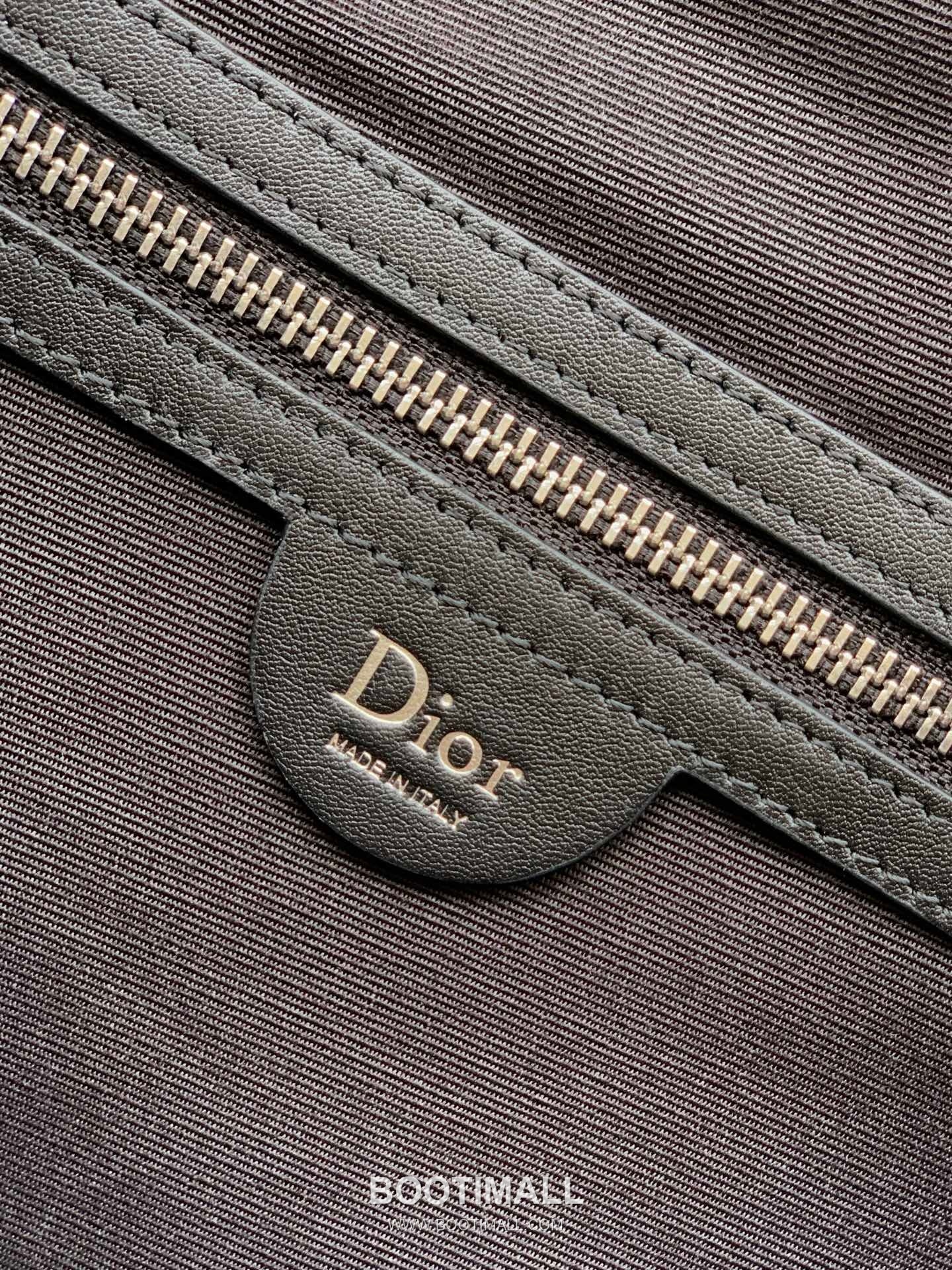 Dior Jett Oblique Canvas Messenger Bag with CD Buckle Flap 디올 제트 오블리크 캔버스 CD 버클 플랩 메신저백 블랙 1DBPO458YUS 27cm 9