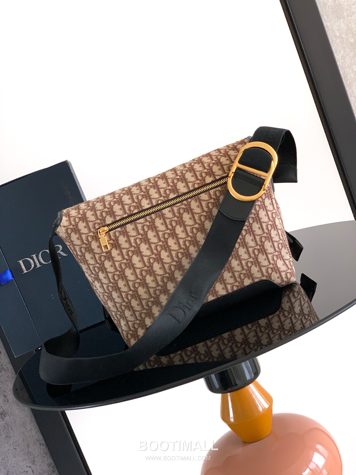 Dior Jett Oblique Canvas Messenger Bag with CD Buckle Flap 디올 제트 오블리크 캔버스 CD 버클 플랩 메신저백 블랙 1DBPO458YUS 27cm 3