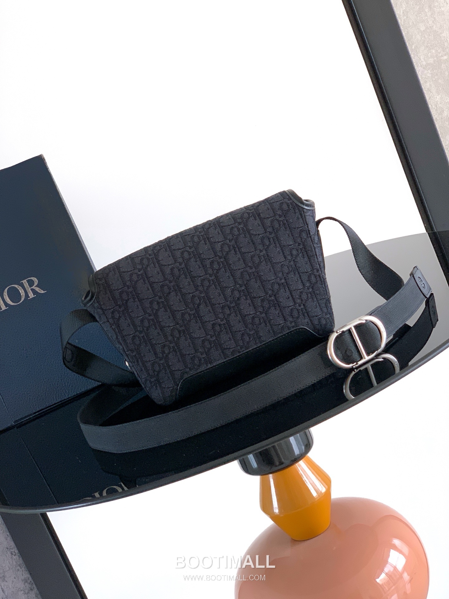 Dior Jett Oblique Canvas Messenger Bag with CD Buckle Flap 디올 제트 오블리크 캔버스 CD 버클 플랩 메신저백 블랙 2DBCA627YUS 20cm 3