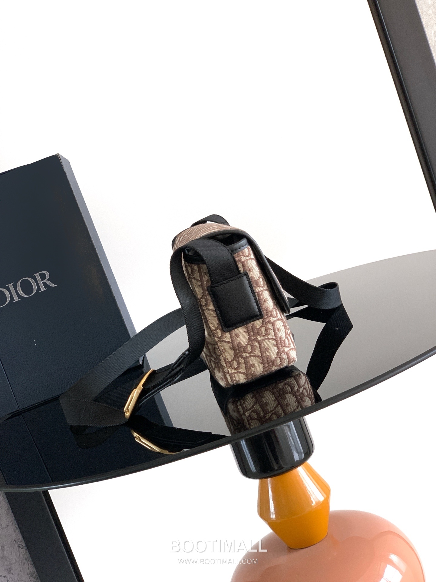 Dior Jett Oblique Canvas Messenger Bag with CD Buckle Flap 디올 제트 오블리크 캔버스 CD 버클 플랩 메신저백 블랙 2DBCA627YUS 20cm 2