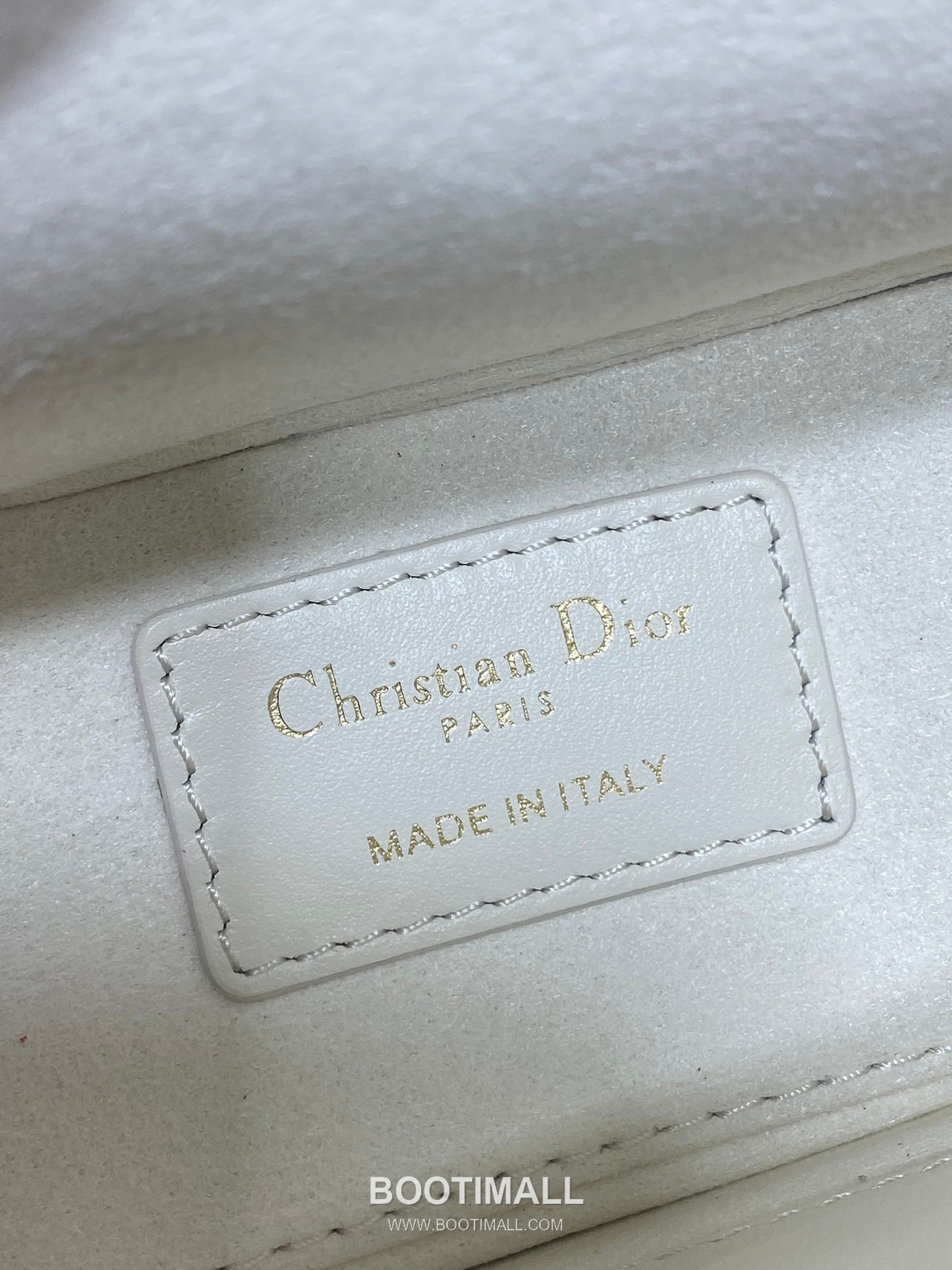 Dior D-Joy Lambskin Quilted Top Handle Bag with Bow Charm Double Strap 디올 디조이 램스킨 퀼팅 보우 참 더블 스트랩 탑핸들백 블랙 22cm 11