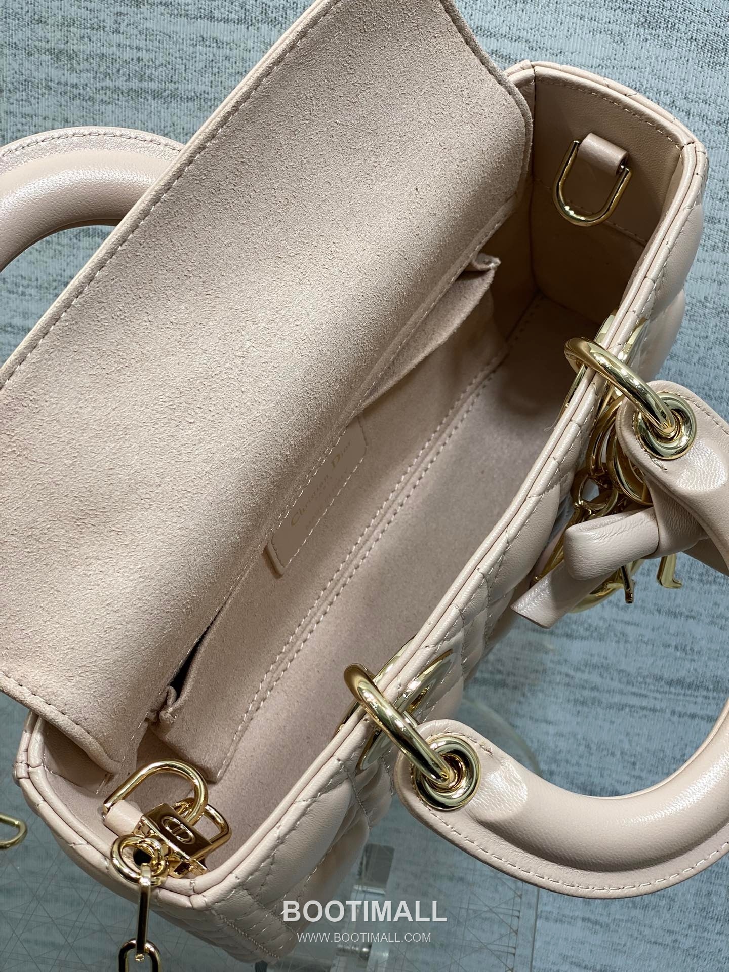 Dior D-Joy Lambskin Quilted Top Handle Bag with Bow Charm Double Strap 디올 디조이 램스킨 퀼팅 보우 참 더블 스트랩 탑핸들백 블랙 22cm 9