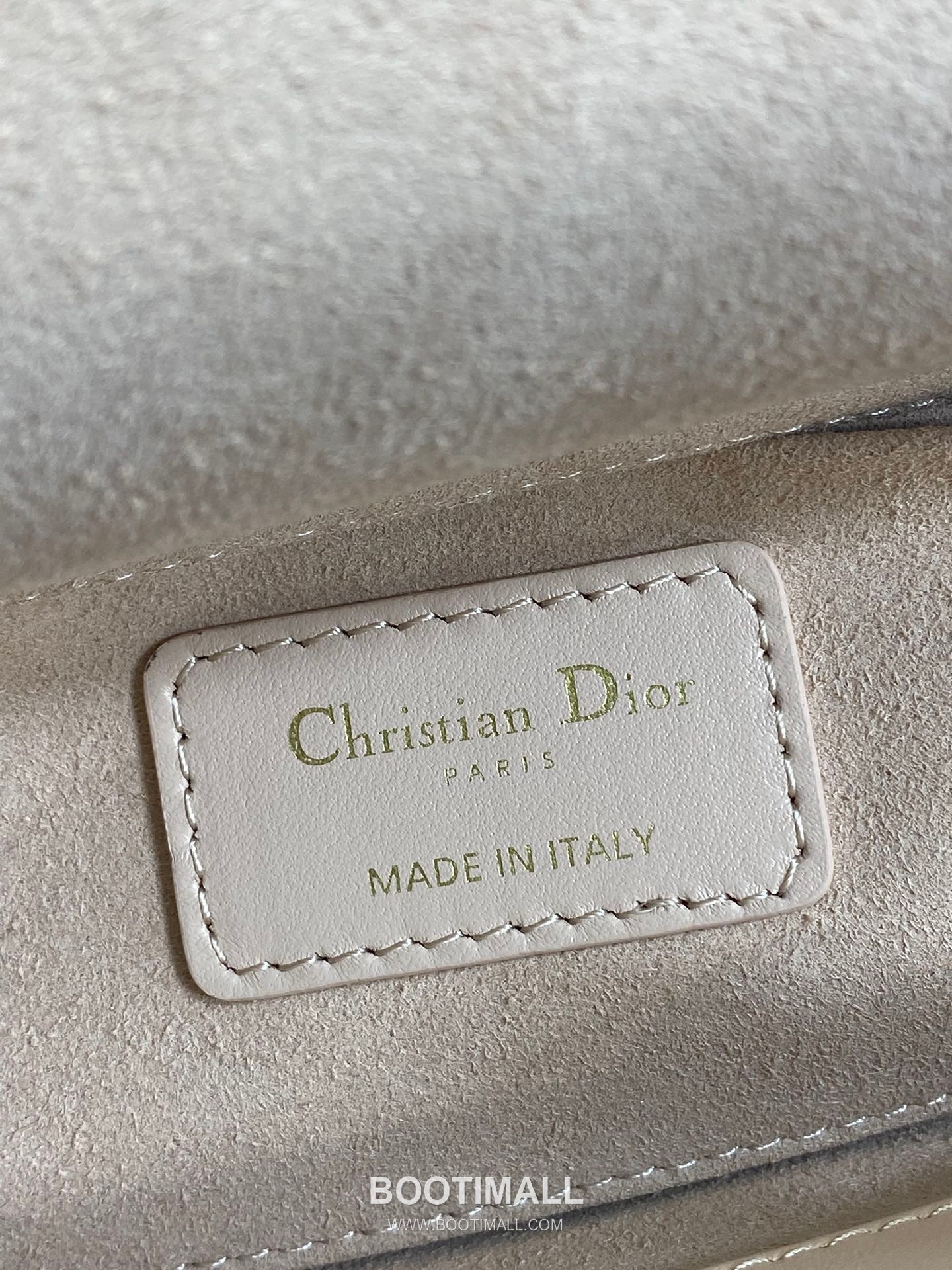 Dior D-Joy Lambskin Quilted Top Handle Bag with Bow Charm Double Strap 디올 디조이 램스킨 퀼팅 보우 참 더블 스트랩 탑핸들백 블랙 22cm 10