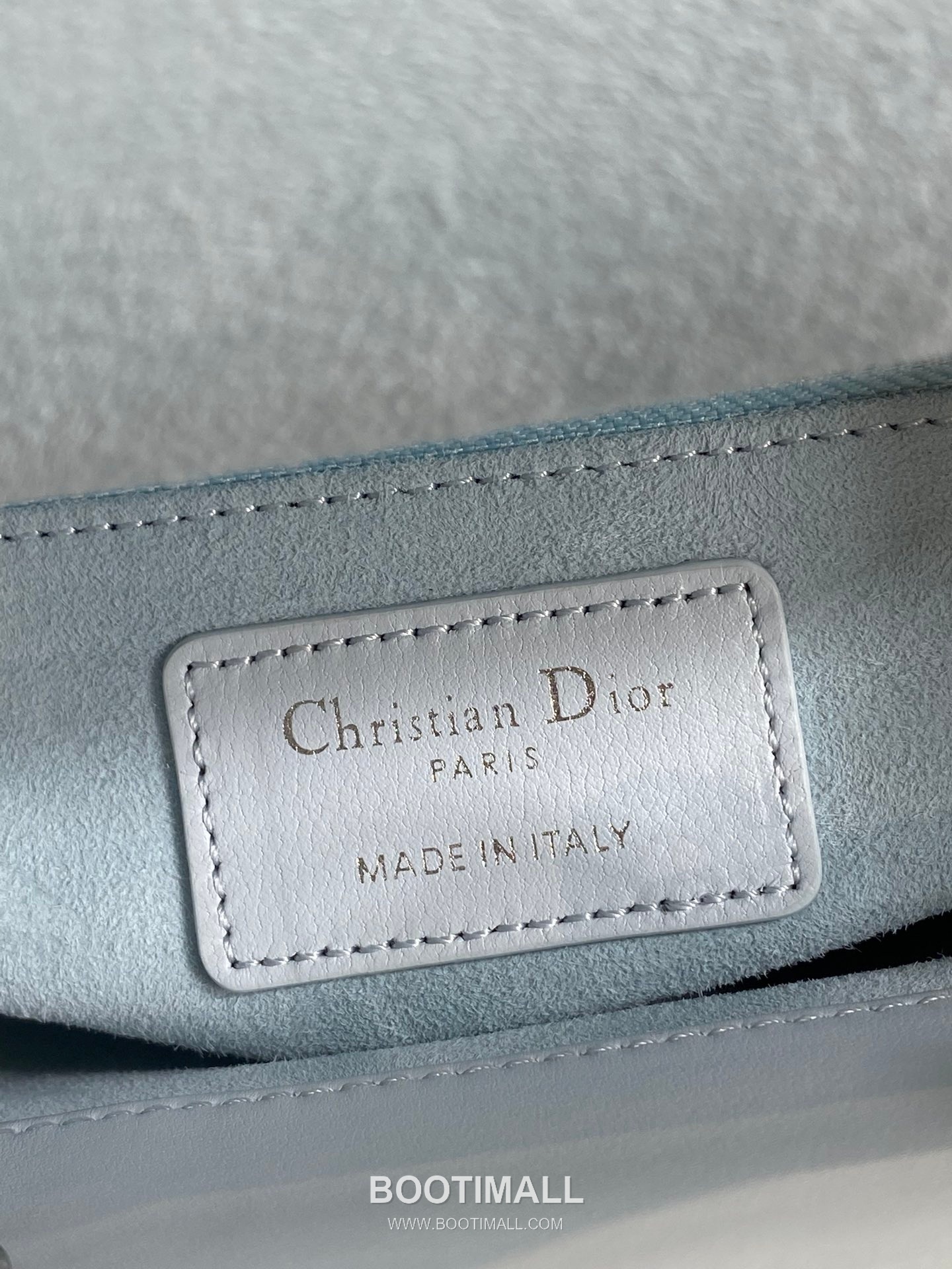 Dior Classic Lady Lambskin Quilted Top Handle Bag with Bow Charm Letter Strap 디올 클래식 레이디 램스킨 퀼팅 보우 참 레터 스트랩 탑핸들백 블랙 17cm 9