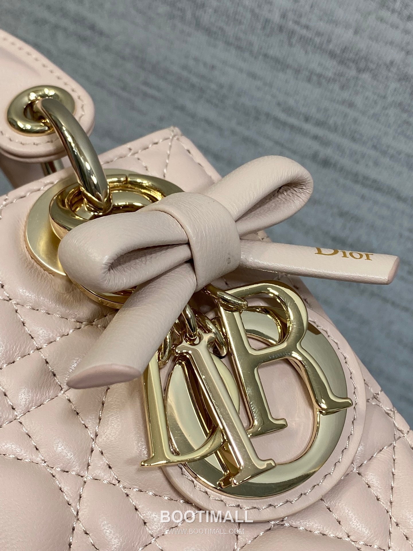 Dior Classic Lady Lambskin Quilted Top Handle Bag with Bow Charm Letter Strap 디올 클래식 레이디 램스킨 퀼팅 보우 참 레터 스트랩 탑핸들백 블랙 17cm 4