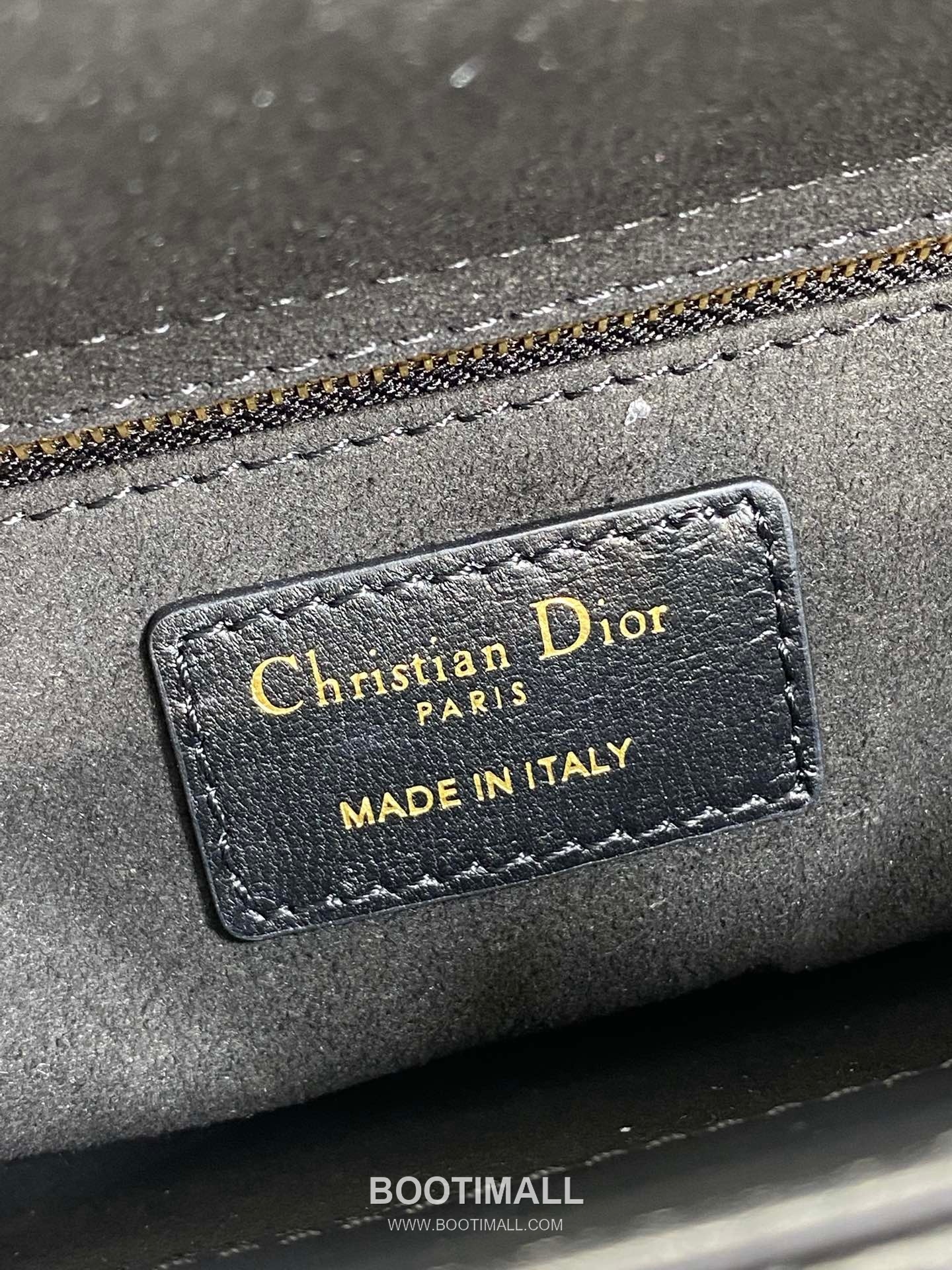 Dior Lady Dior Lambskin Quilted Top Handle Bag with Bow Charm Letter Strap 디올 레이디디올 램스킨 퀼팅 보우 참 레터 스트랩 탑핸들백 블랙 20cm 10