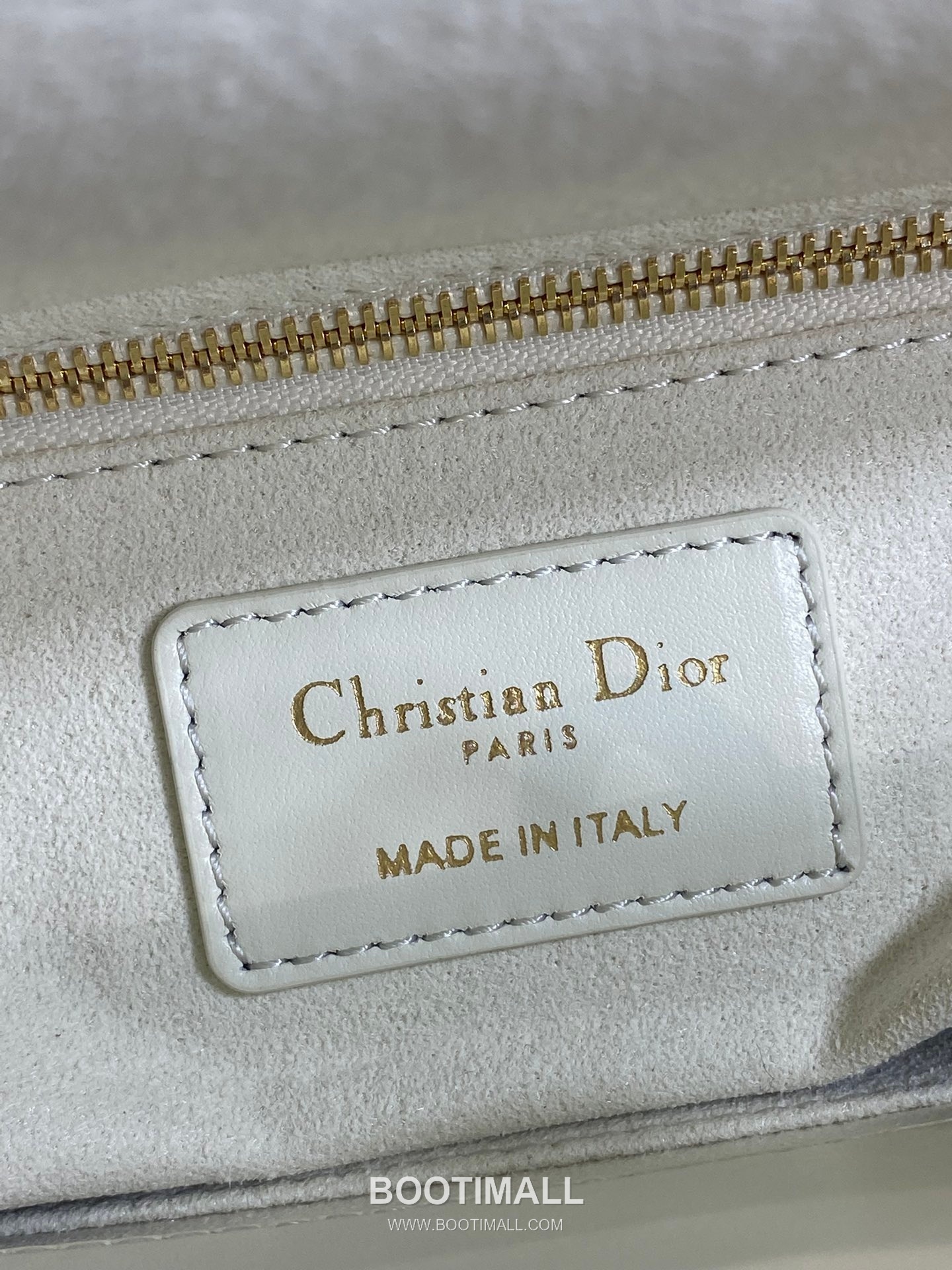 Dior Lady Dior Lambskin Quilted Top Handle Bag with Bow Charm Letter Strap 디올 레이디디올 램스킨 퀼팅 보우 참 레터 스트랩 탑핸들백 블랙 20cm 10