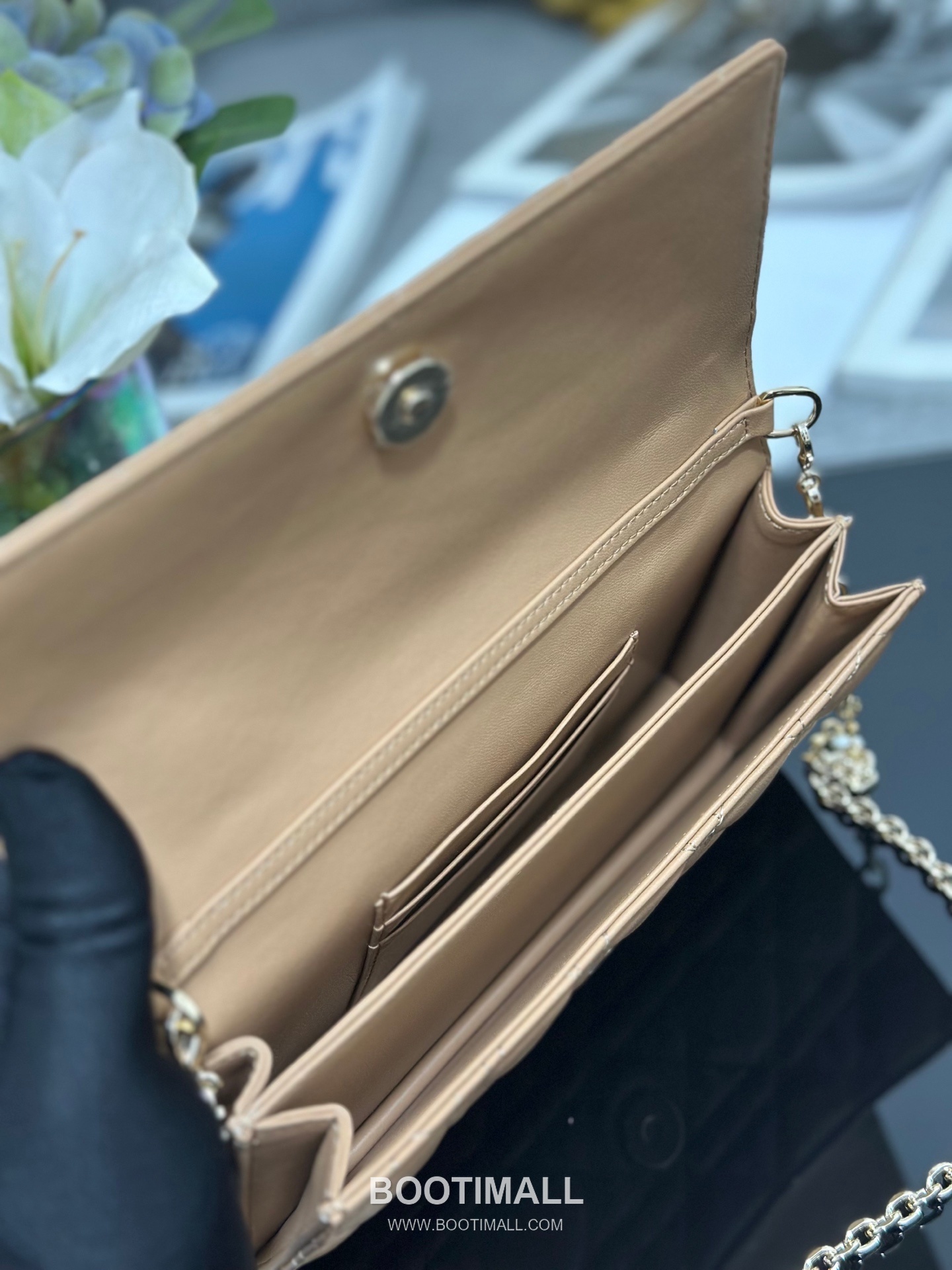 Dior Miss Dior Lambskin Chain Flap Shoulder Bag with Top Handle Charm 디올 미스디올 램스킨 체인 플랩 탑핸들 참 숄더백 블랙 M0997 21cm 8