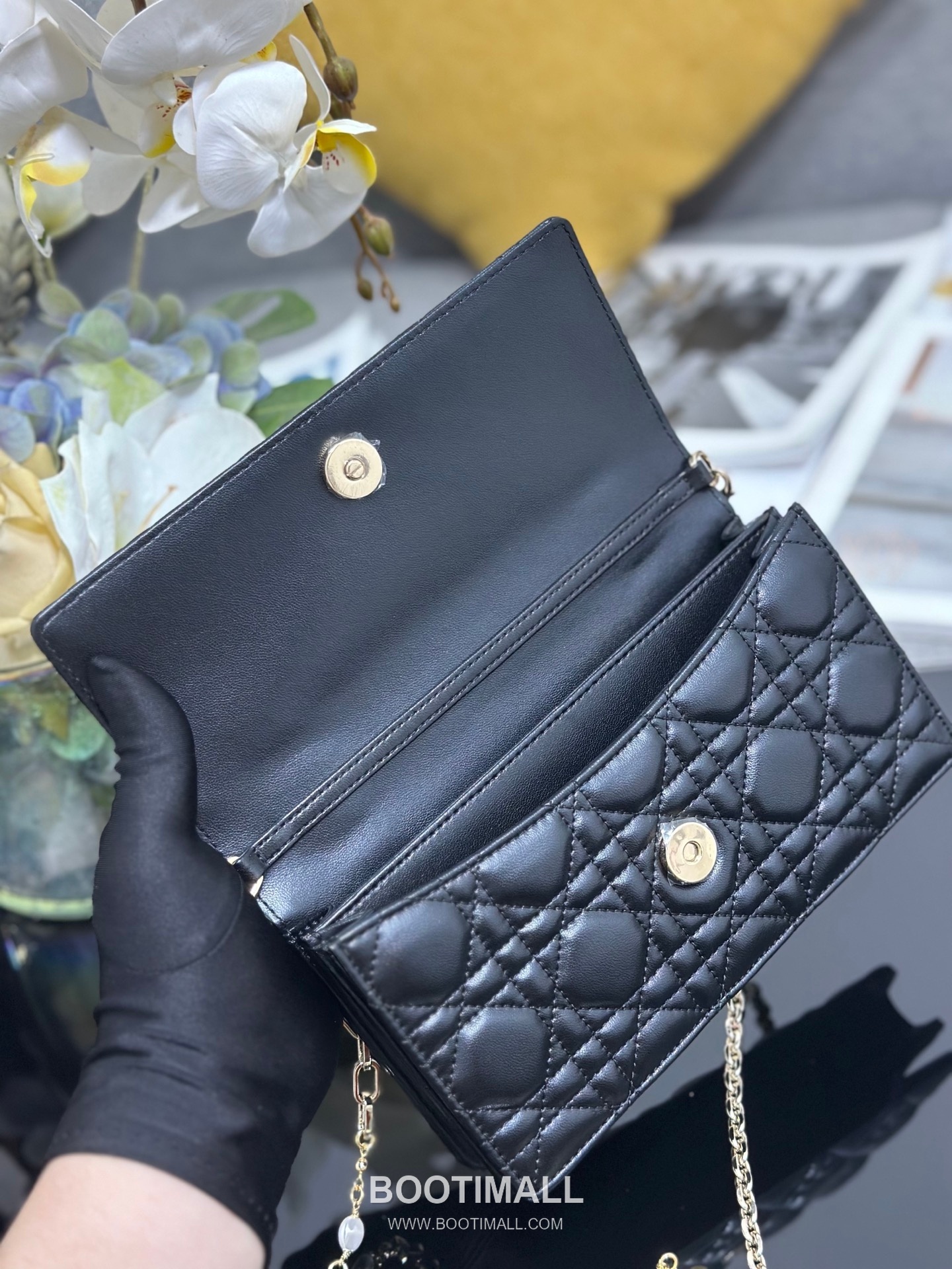 Dior Miss Dior Lambskin Chain Flap Shoulder Bag with Top Handle Charm 디올 미스디올 램스킨 체인 플랩 탑핸들 참 숄더백 블랙 M0997 21cm 7