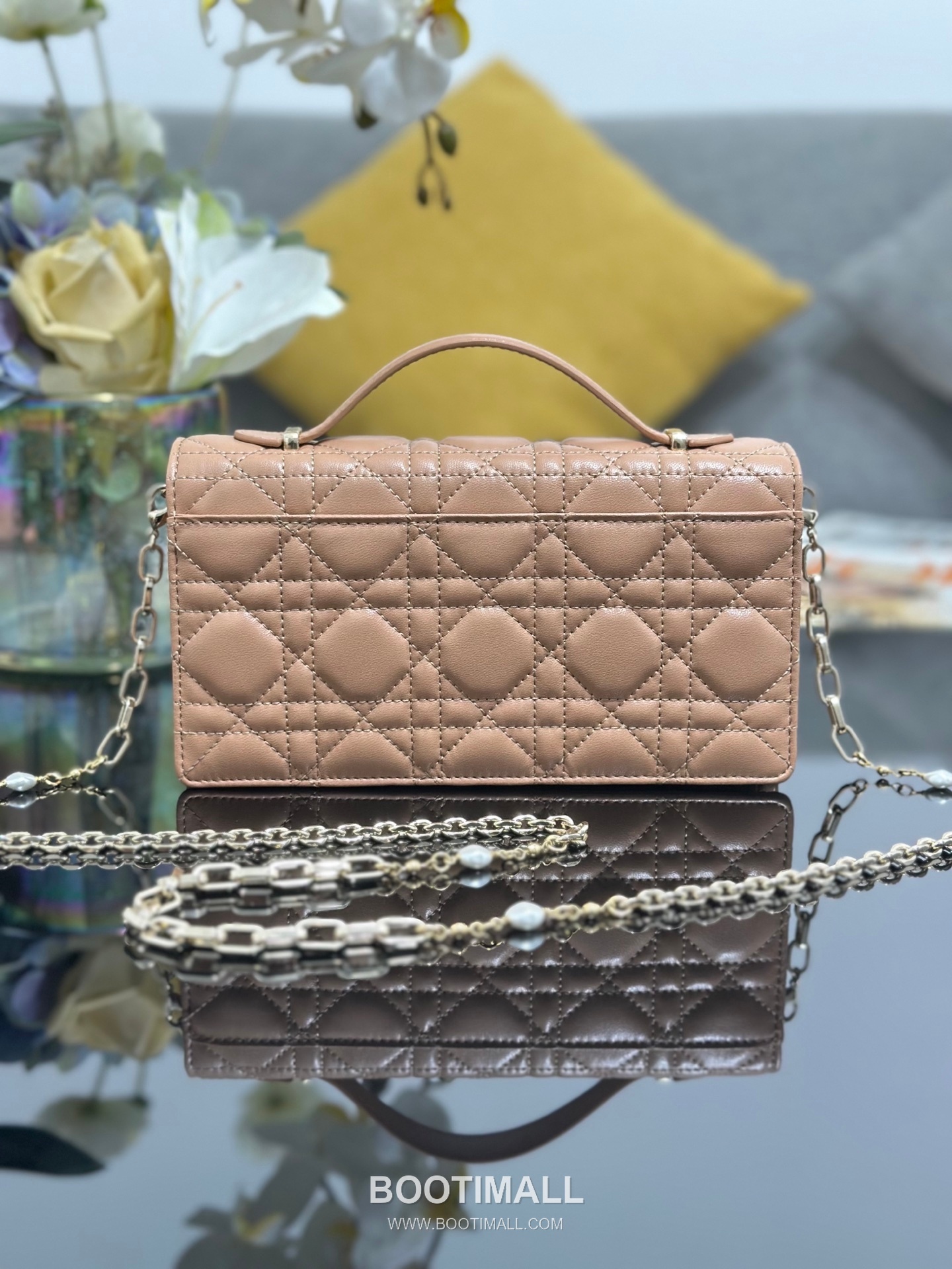 Dior Miss Dior Lambskin Chain Flap Shoulder Bag with Top Handle Charm 디올 미스디올 램스킨 체인 플랩 탑핸들 참 숄더백 블랙 M0997 21cm 2