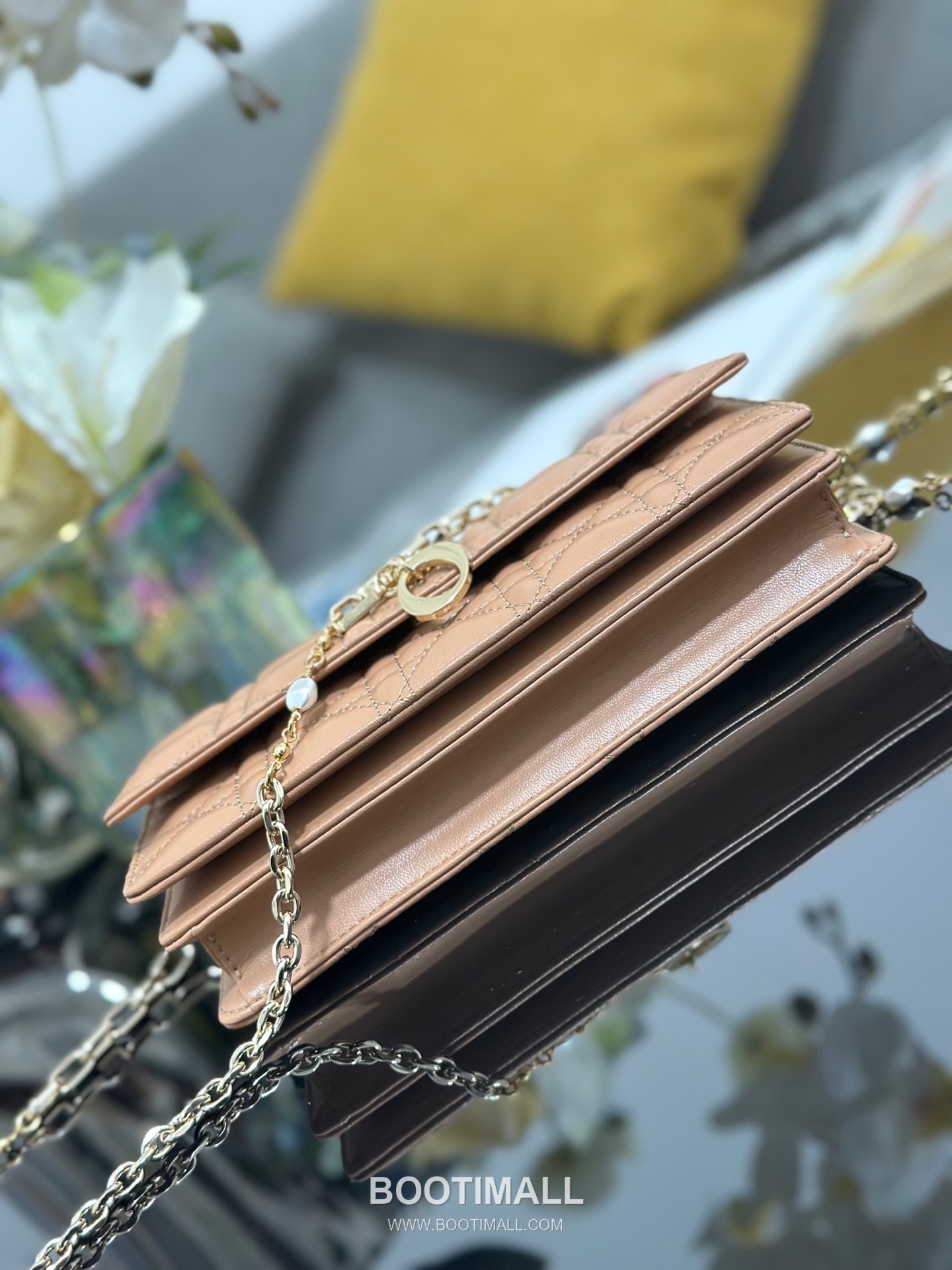 Dior Miss Dior Lambskin Chain Flap Shoulder Bag with Top Handle Charm 디올 미스디올 램스킨 체인 플랩 탑핸들 참 숄더백 블랙 M0997 21cm 4