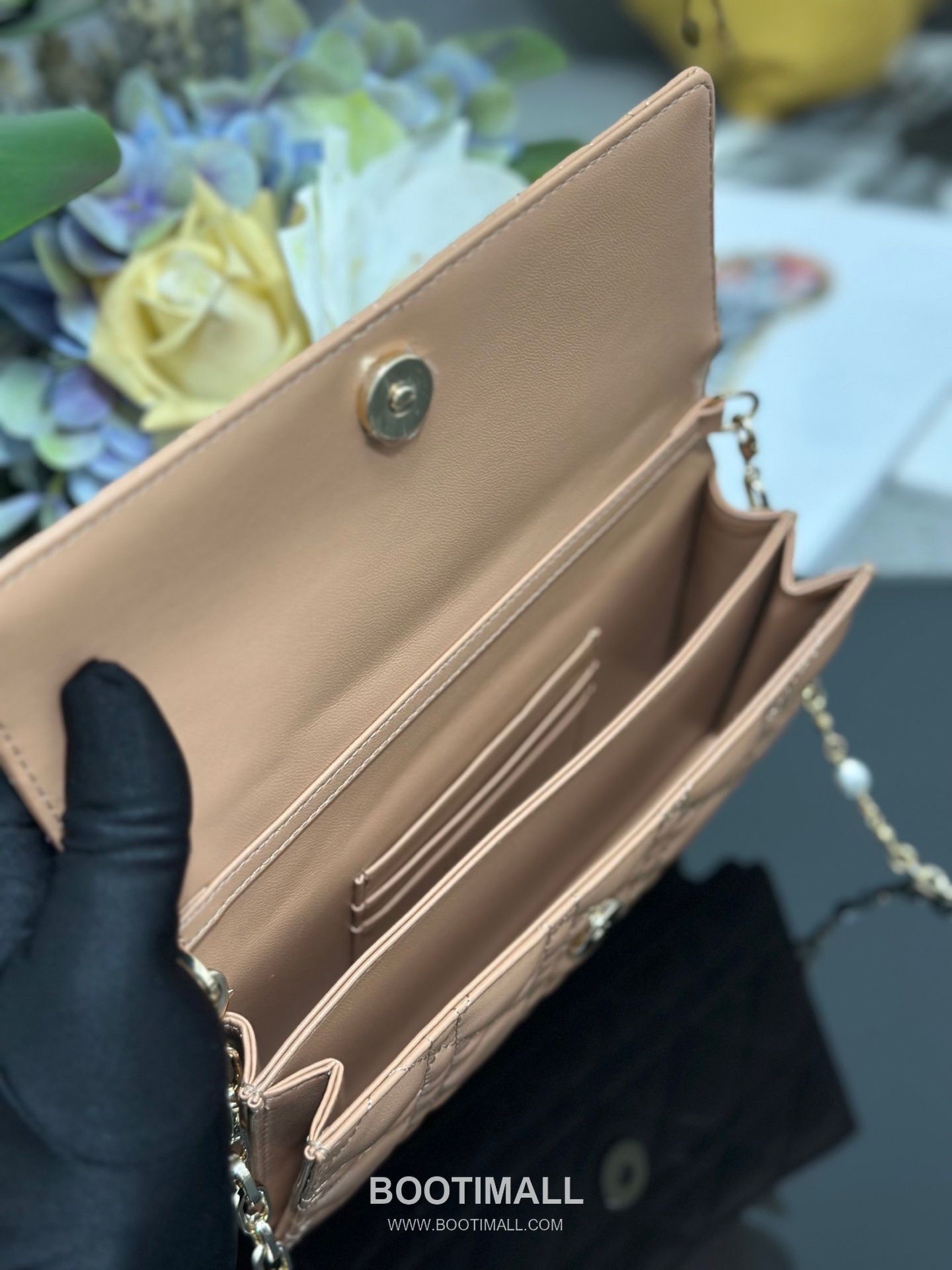 Dior Miss Dior Lambskin Chain Flap Shoulder Bag with Top Handle Charm 디올 미스디올 램스킨 체인 플랩 탑핸들 참 숄더백 블랙 M0997 21cm 8