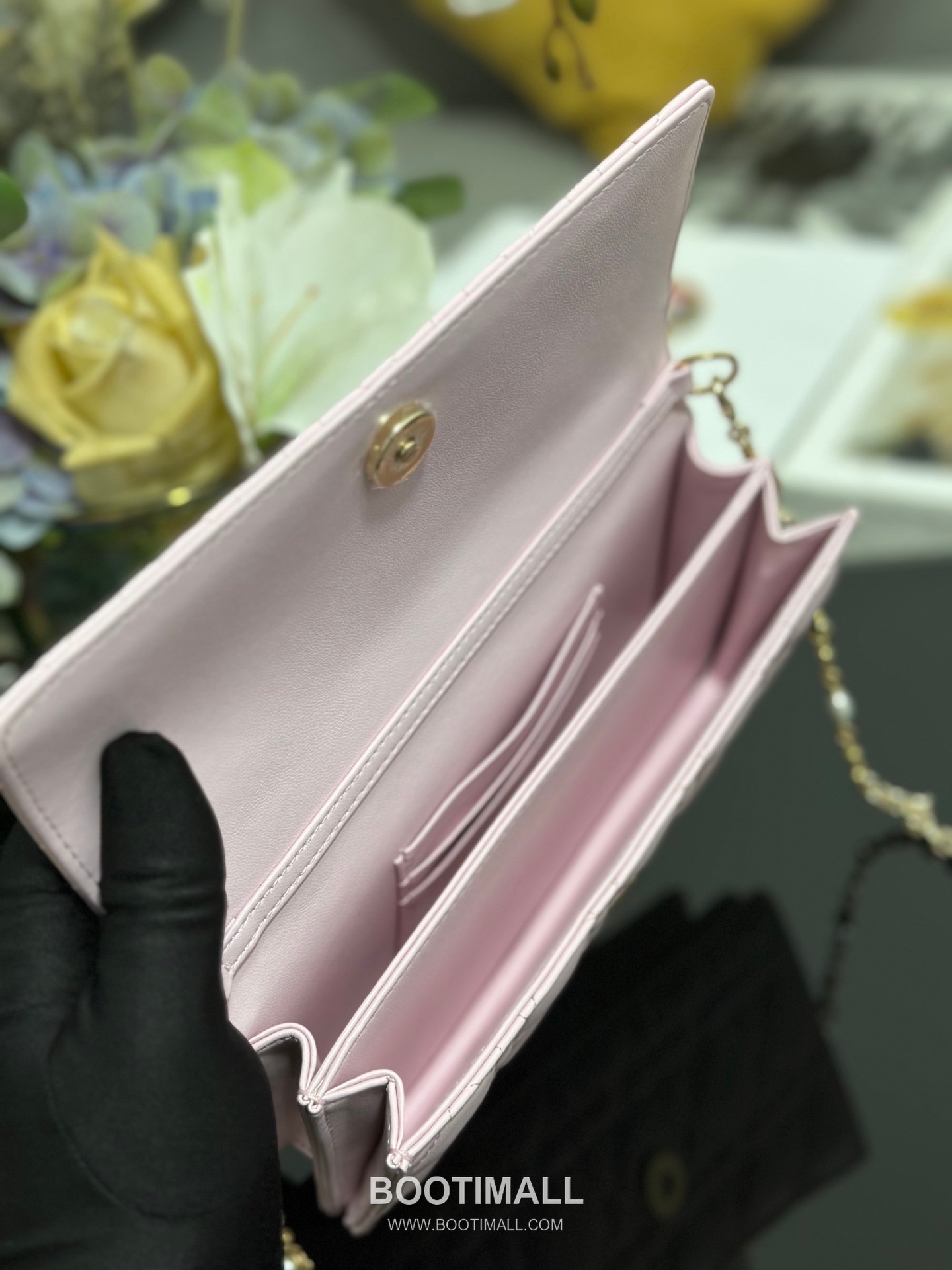 Dior Miss Dior Lambskin Chain Flap Shoulder Bag with Top Handle Charm 디올 미스디올 램스킨 체인 플랩 탑핸들 참 숄더백 블랙 M0997 21cm 8