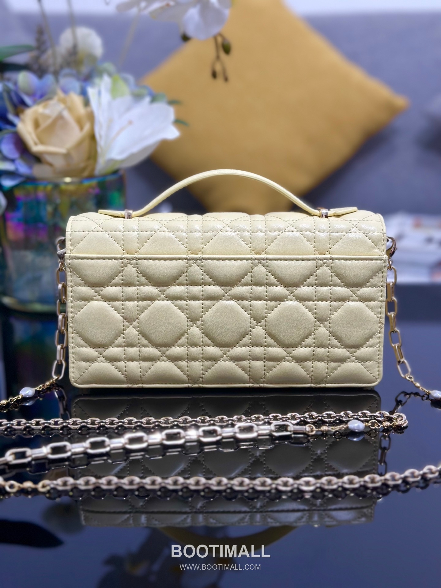 Dior Miss Dior Lambskin Chain Flap Shoulder Bag with Top Handle Charm 디올 미스디올 램스킨 체인 플랩 탑핸들 참 숄더백 블랙 M0997 21cm 2