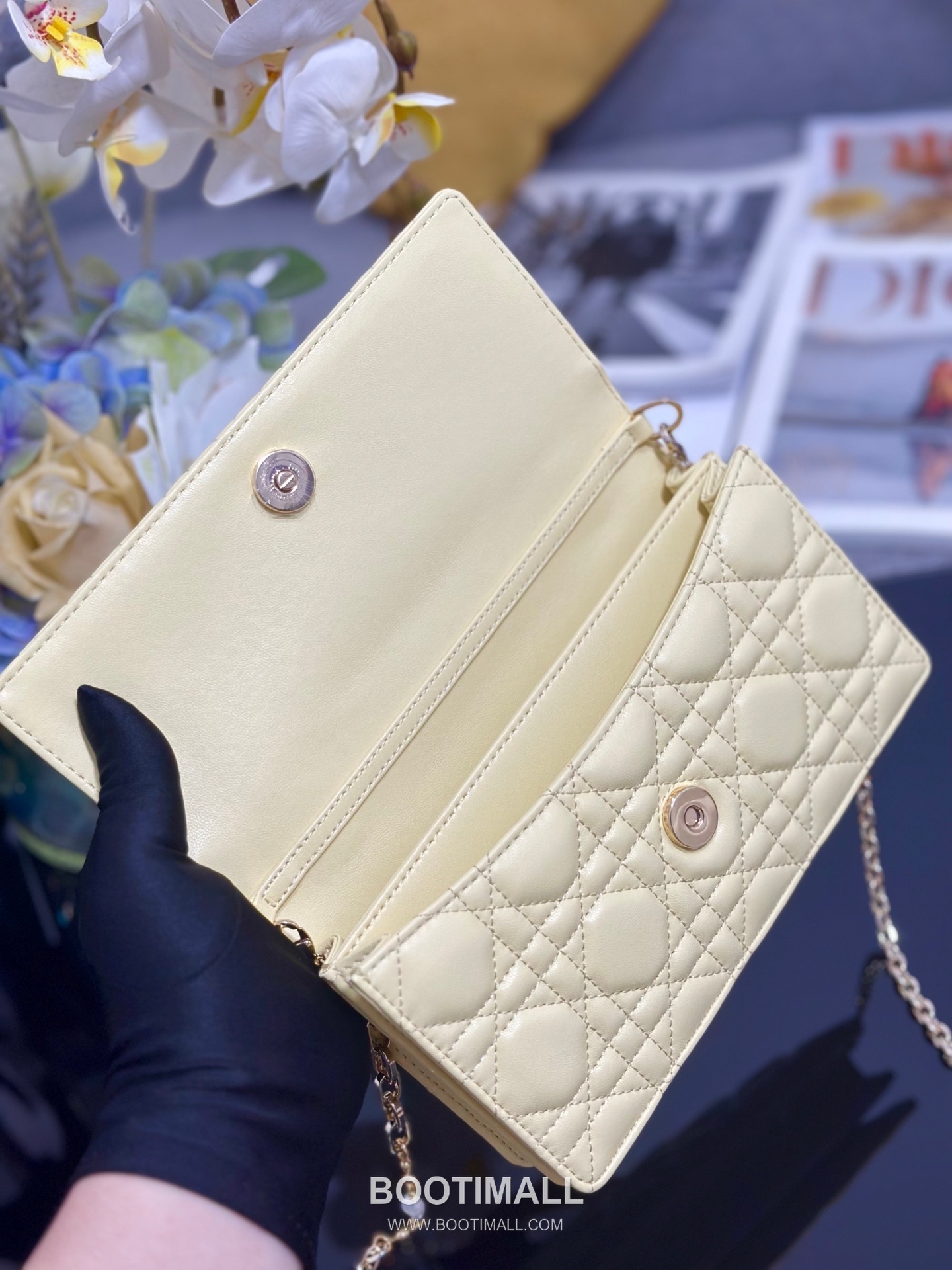 Dior Miss Dior Lambskin Chain Flap Shoulder Bag with Top Handle Charm 디올 미스디올 램스킨 체인 플랩 탑핸들 참 숄더백 블랙 M0997 21cm 7