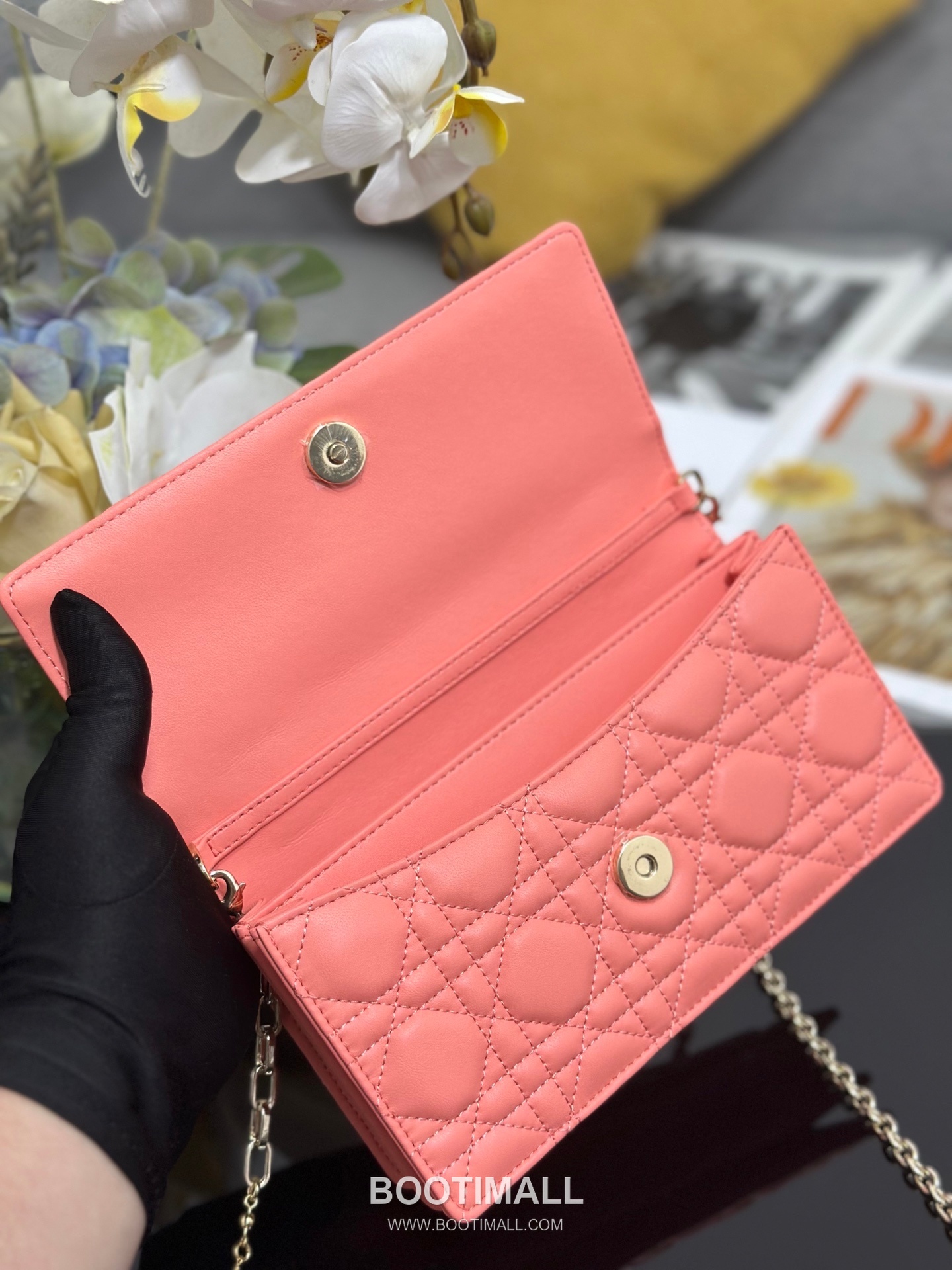 Dior Miss Dior Lambskin Chain Flap Shoulder Bag with Top Handle Charm 디올 미스디올 램스킨 체인 플랩 탑핸들 참 숄더백 블랙 M0997 21cm 7