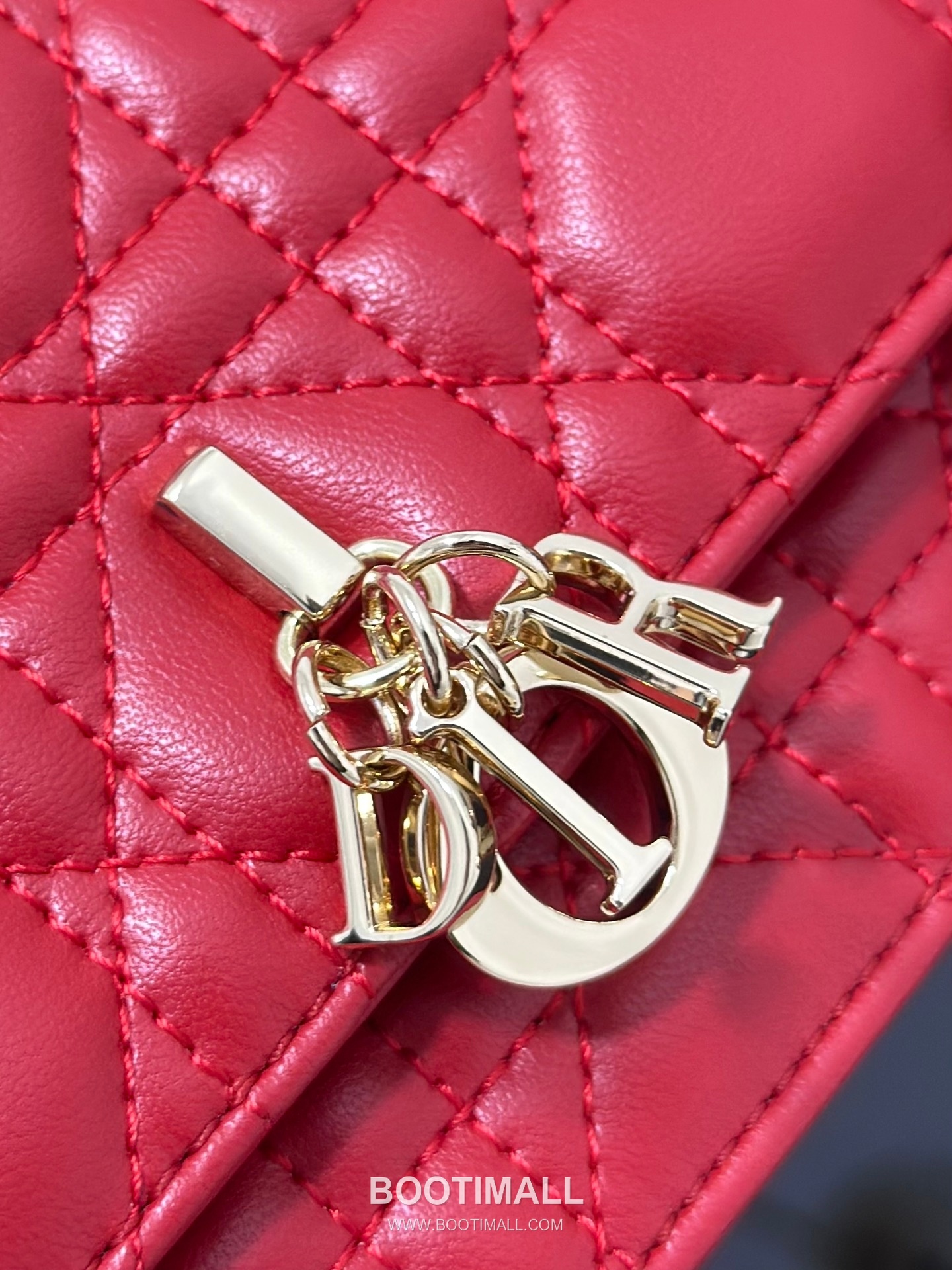 Dior Miss Dior Lambskin Chain Flap Shoulder Bag with Top Handle Charm 디올 미스디올 램스킨 체인 플랩 탑핸들 참 숄더백 블랙 M0997 21cm 6