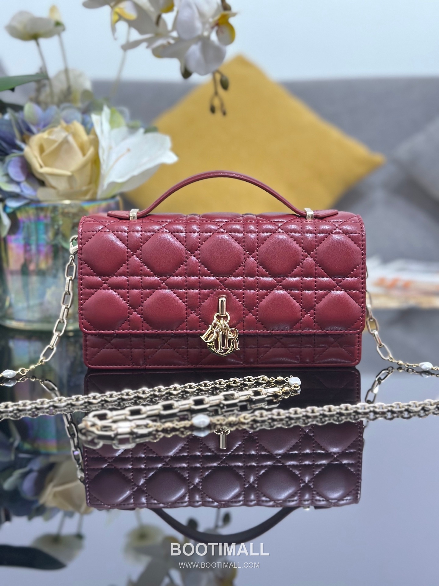 Dior Miss Dior Lambskin Chain Flap Shoulder Bag with Top Handle Charm 디올 미스디올 램스킨 체인 플랩 탑핸들 참 숄더백 블랙 M0997 21cm 1
