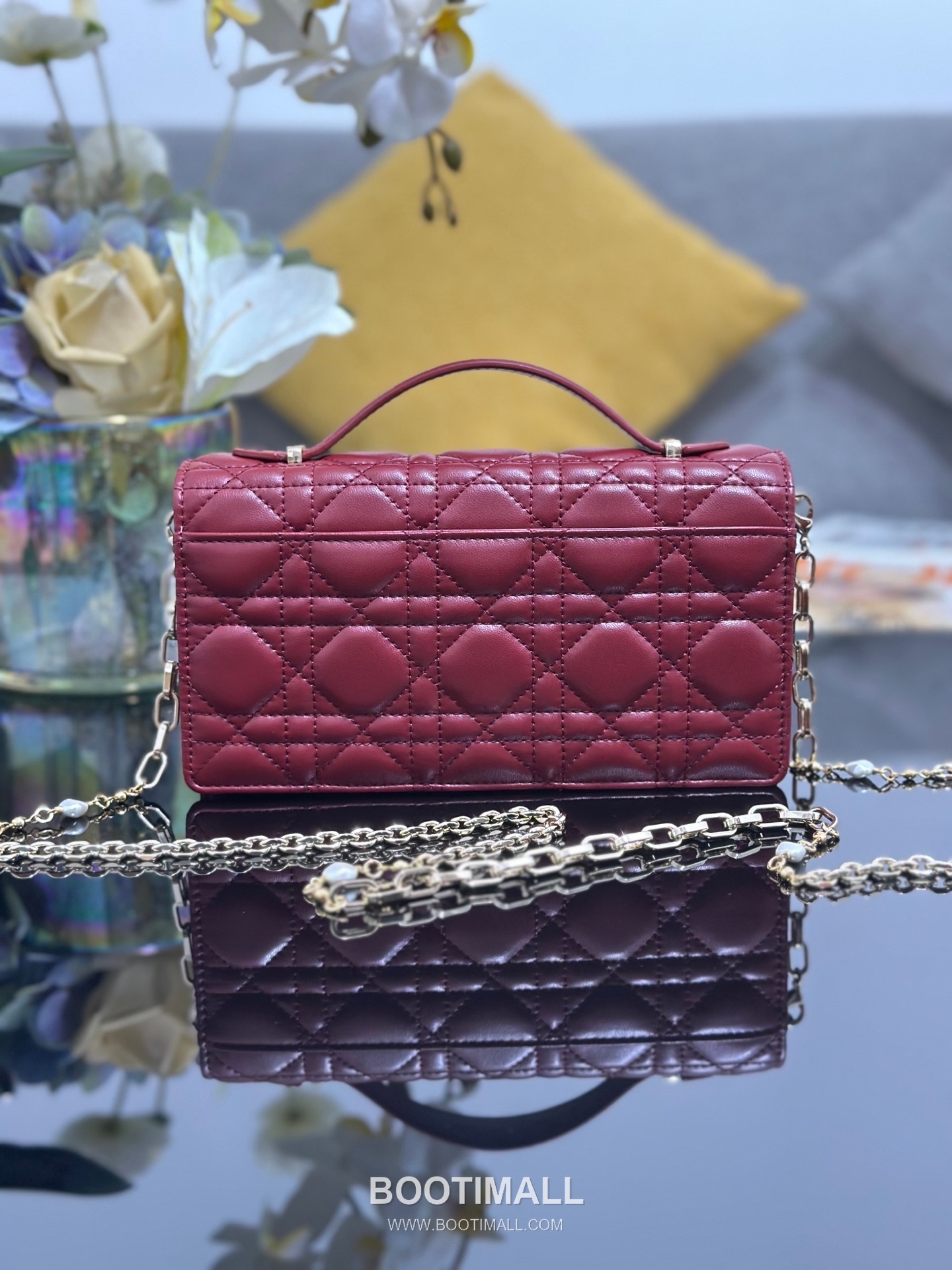 Dior Miss Dior Lambskin Chain Flap Shoulder Bag with Top Handle Charm 디올 미스디올 램스킨 체인 플랩 탑핸들 참 숄더백 블랙 M0997 21cm 2