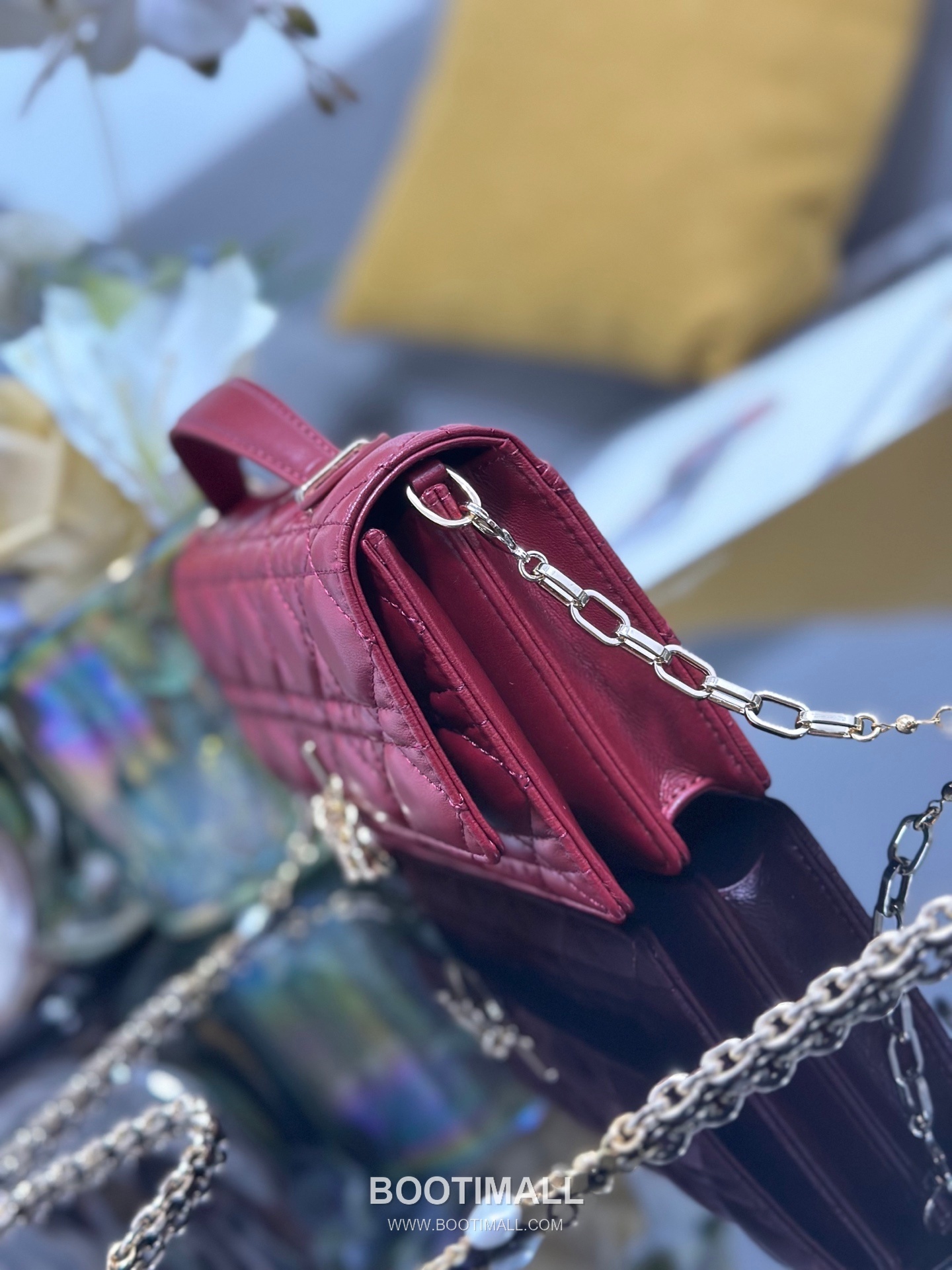 Dior Miss Dior Lambskin Chain Flap Shoulder Bag with Top Handle Charm 디올 미스디올 램스킨 체인 플랩 탑핸들 참 숄더백 블랙 M0997 21cm 3