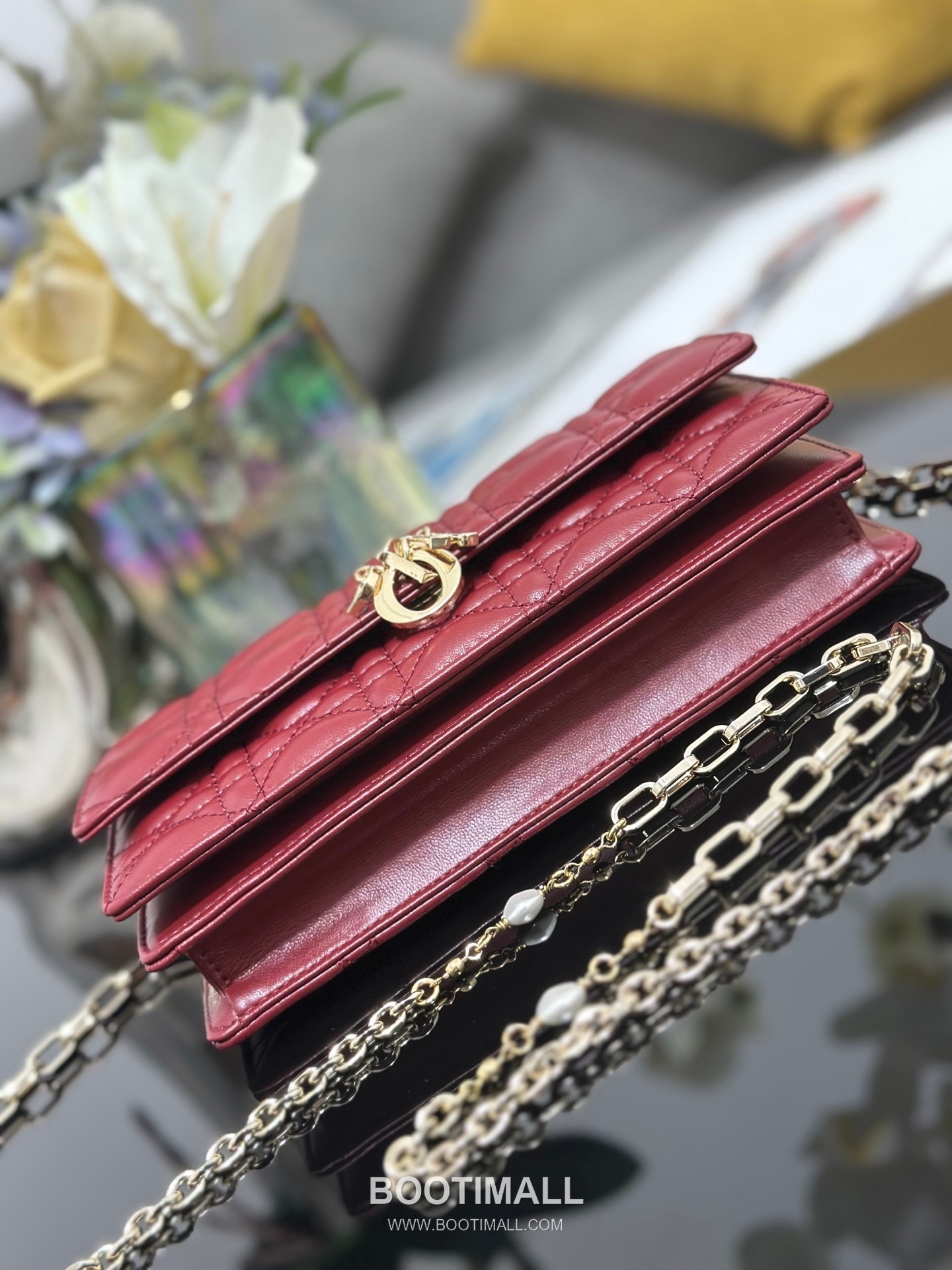 Dior Miss Dior Lambskin Chain Flap Shoulder Bag with Top Handle Charm 디올 미스디올 램스킨 체인 플랩 탑핸들 참 숄더백 블랙 M0997 21cm 4